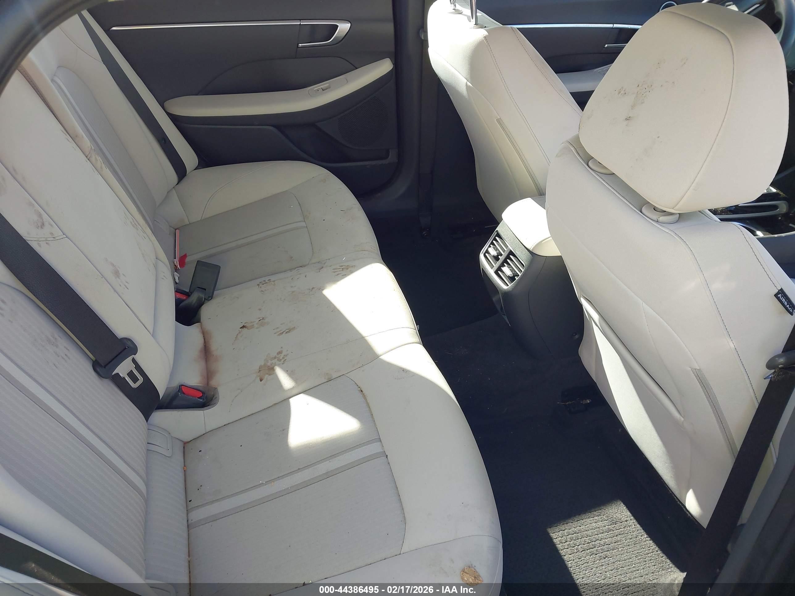 HYUNDAI SONATA image 8