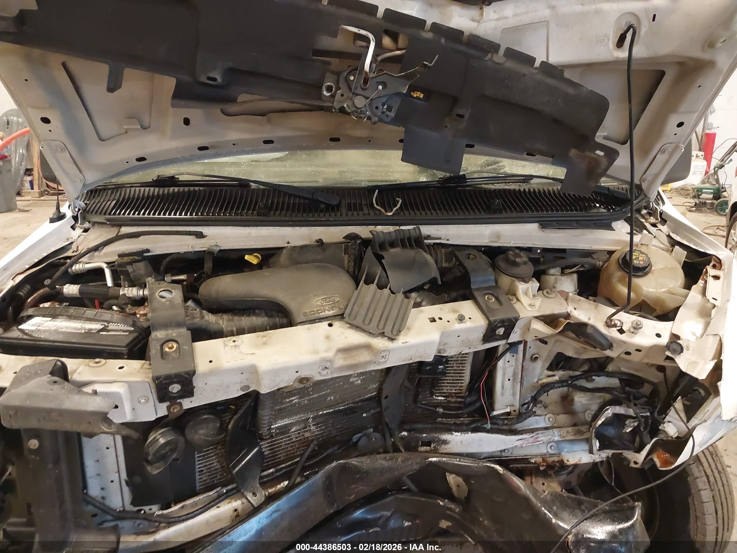 FORD E-150 image 10