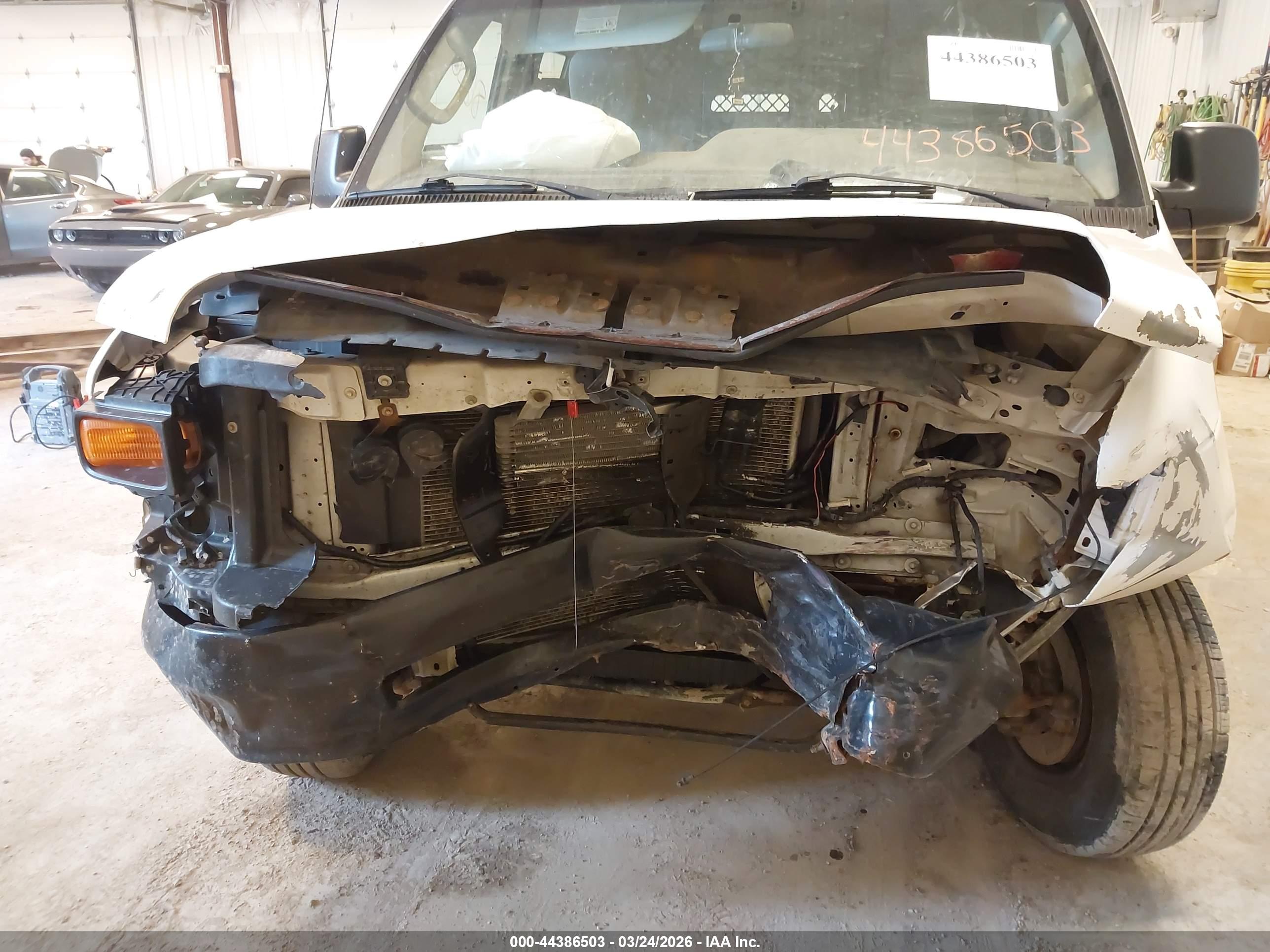 FORD E-150 image 6