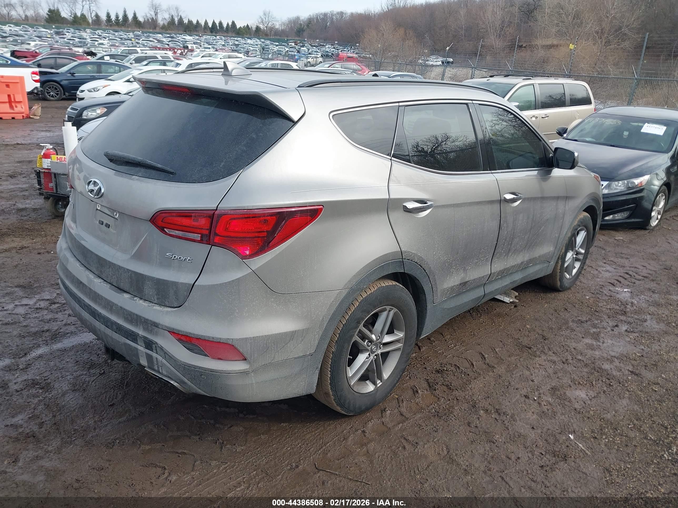 HYUNDAI SANTA image 4