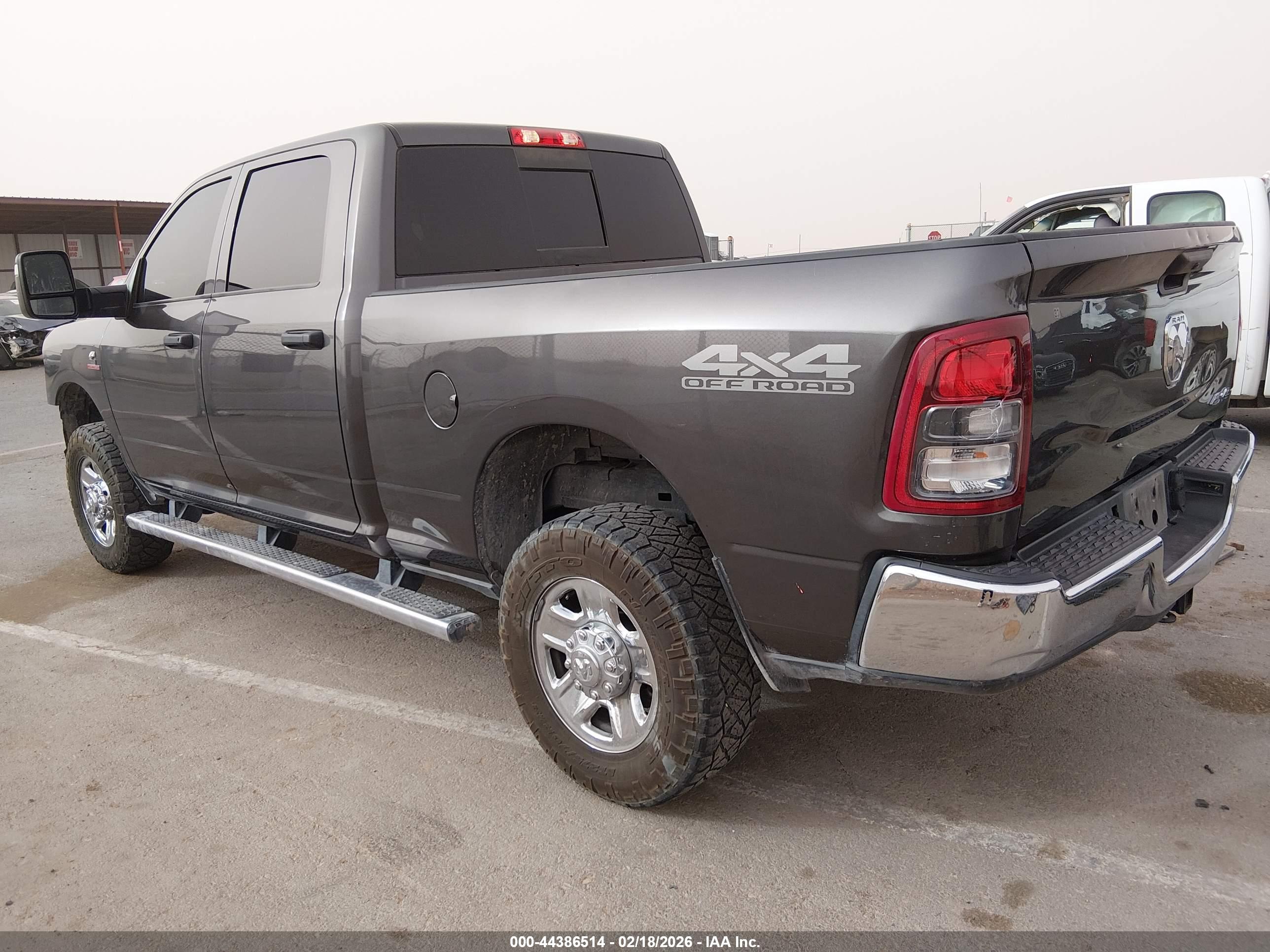 RAM 2500 image 3