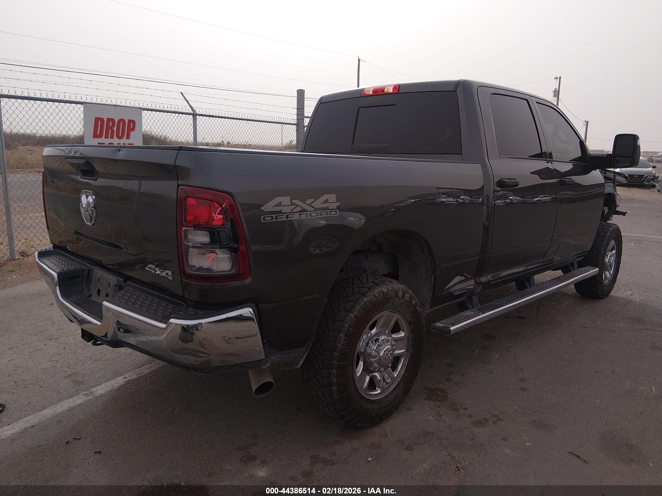 RAM 2500 image 4
