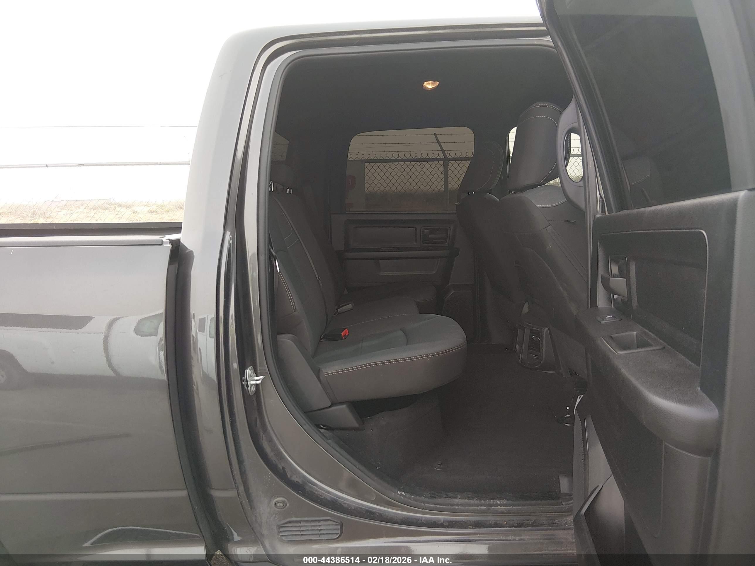 RAM 2500 image 8