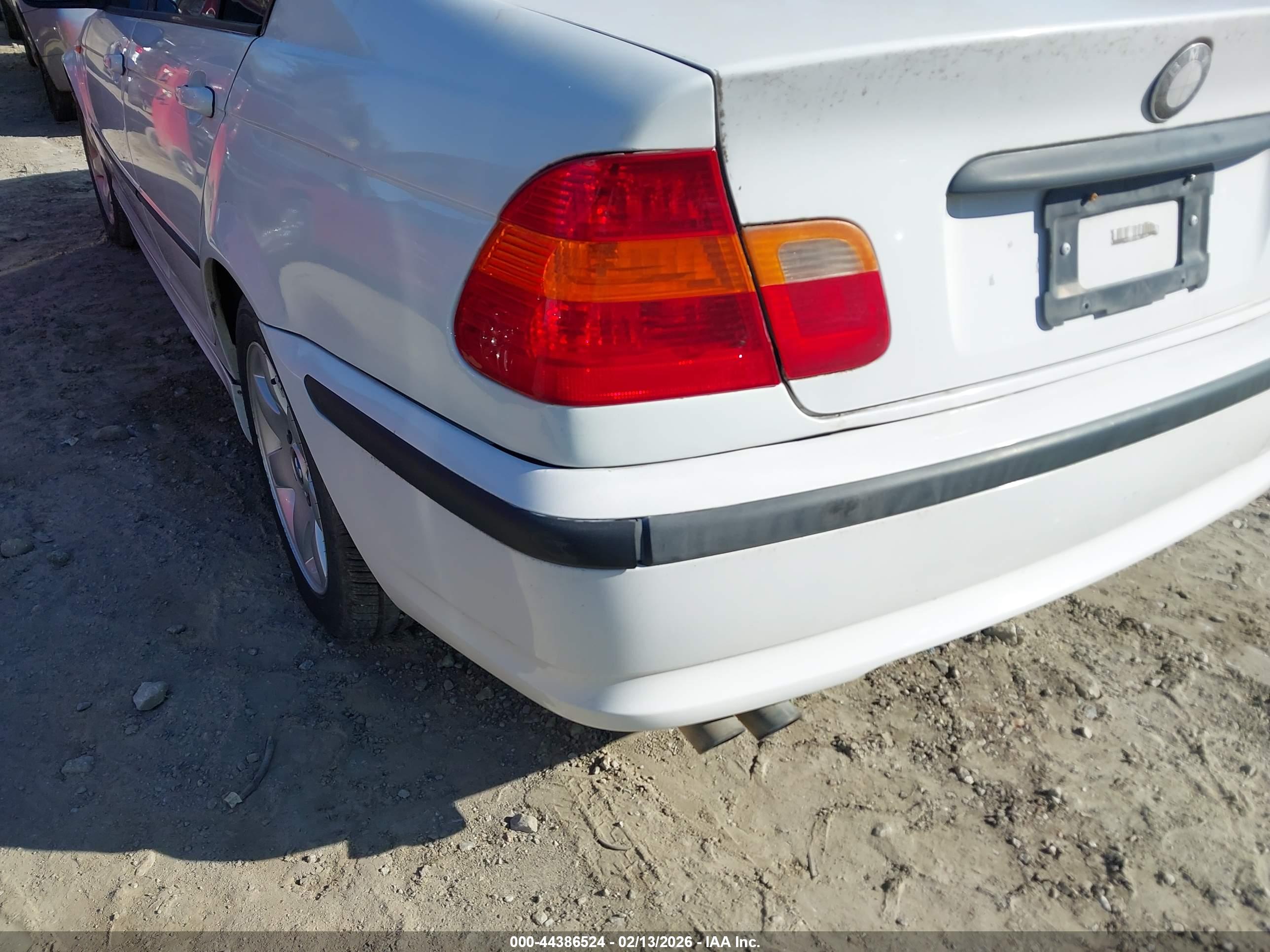 BMW 325I image 6