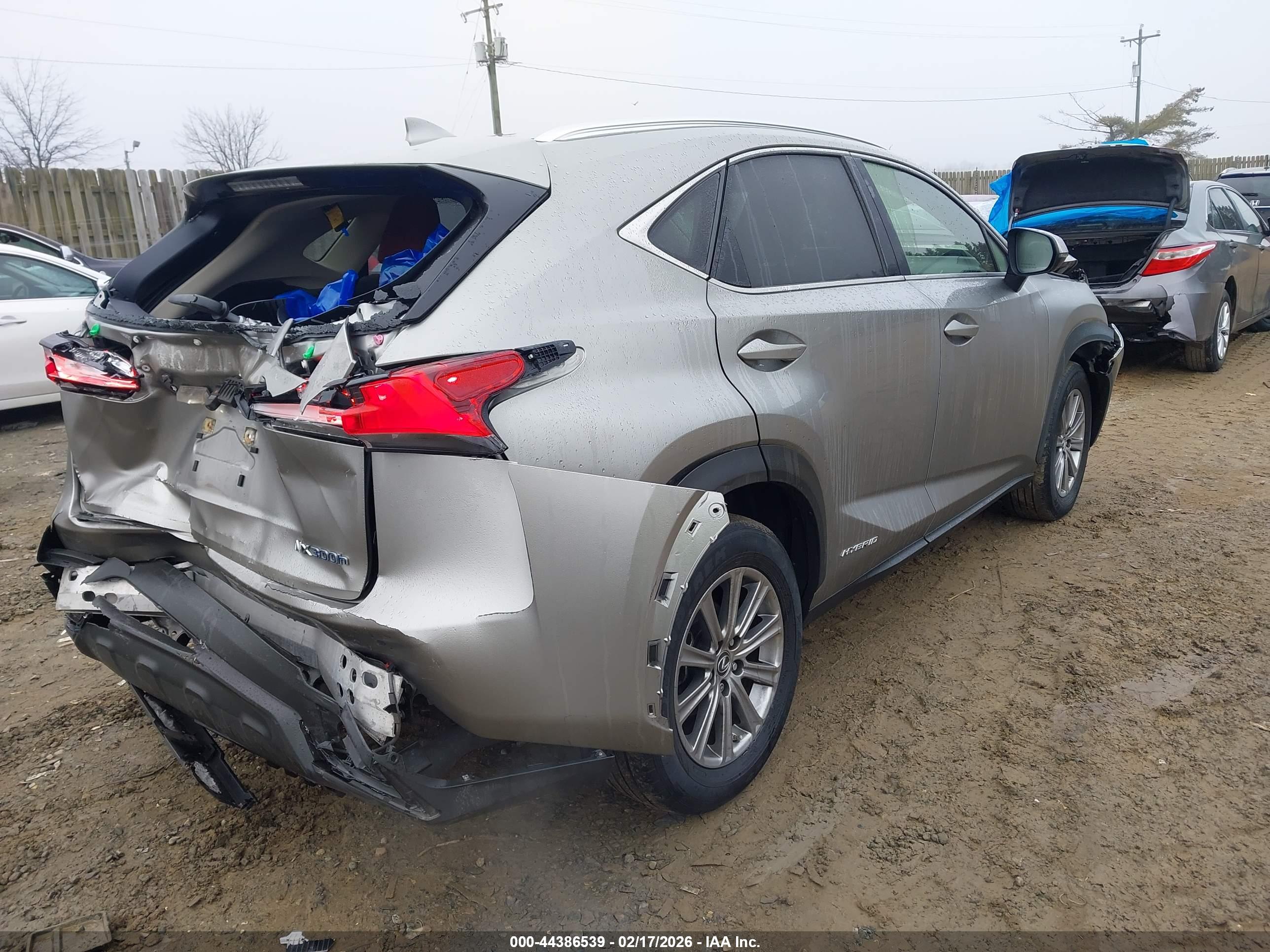 LEXUS NX image 4