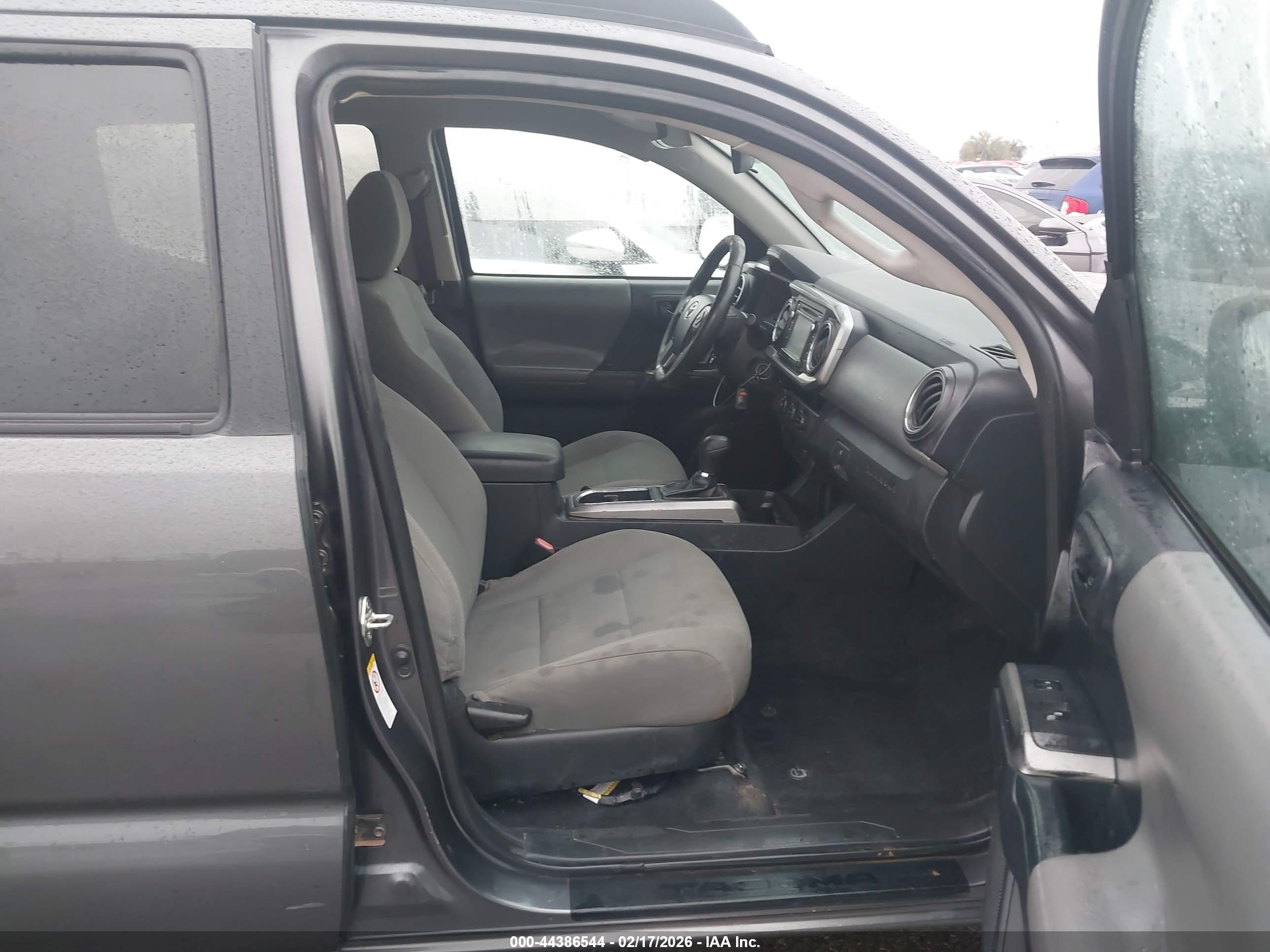 TOYOTA TACOMA image 5
