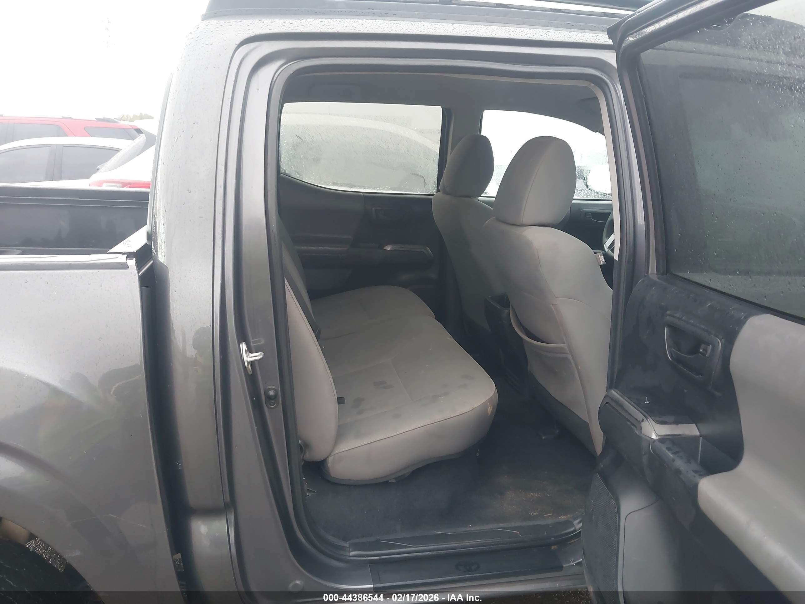 TOYOTA TACOMA image 8