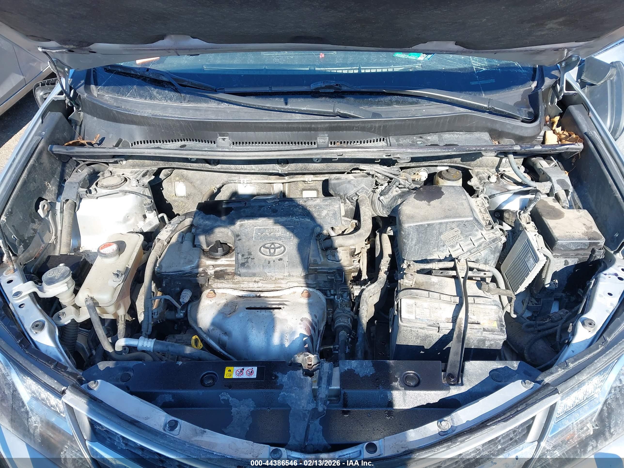 TOYOTA RAV4 image 10