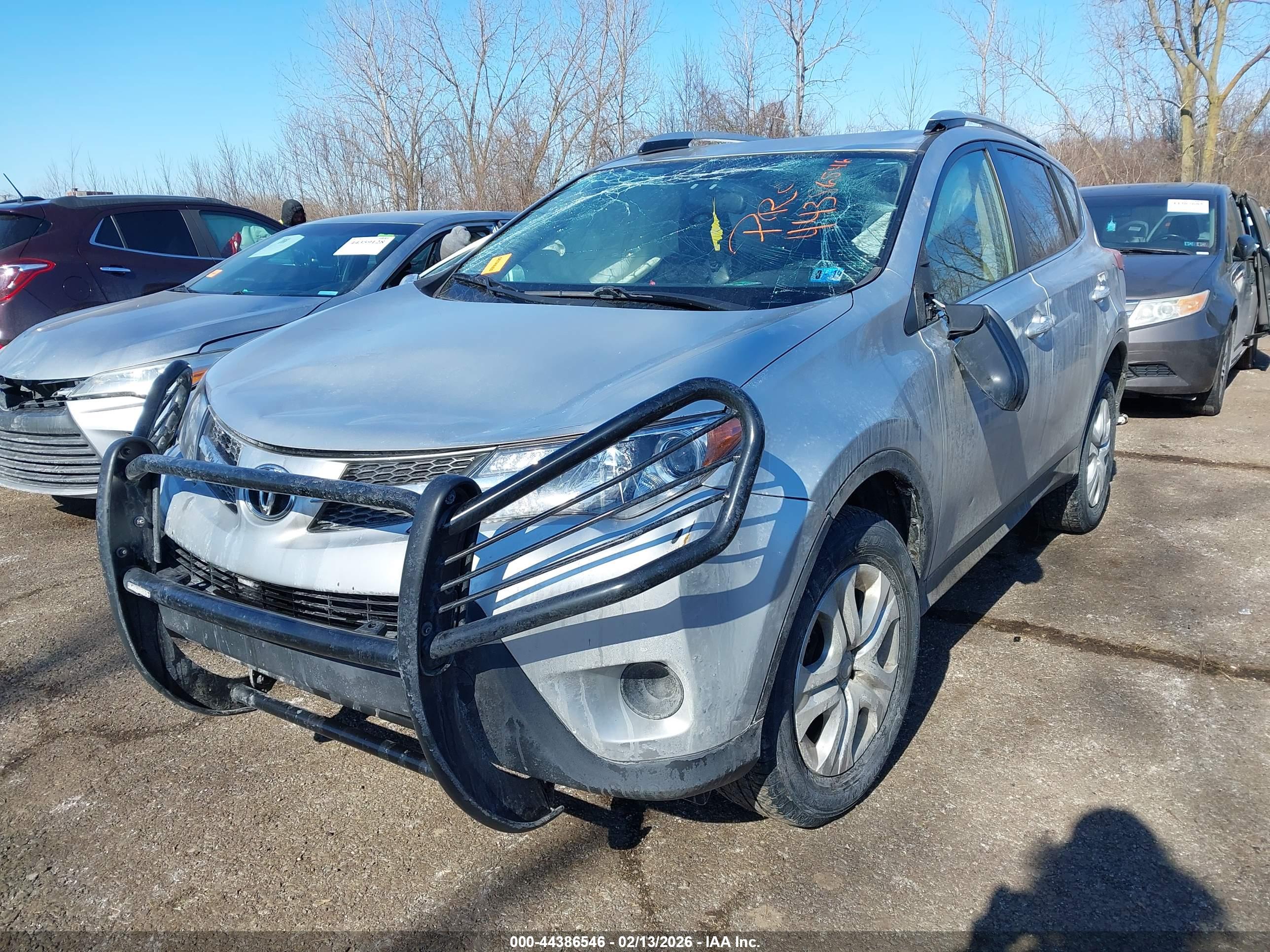 TOYOTA RAV4 image 2