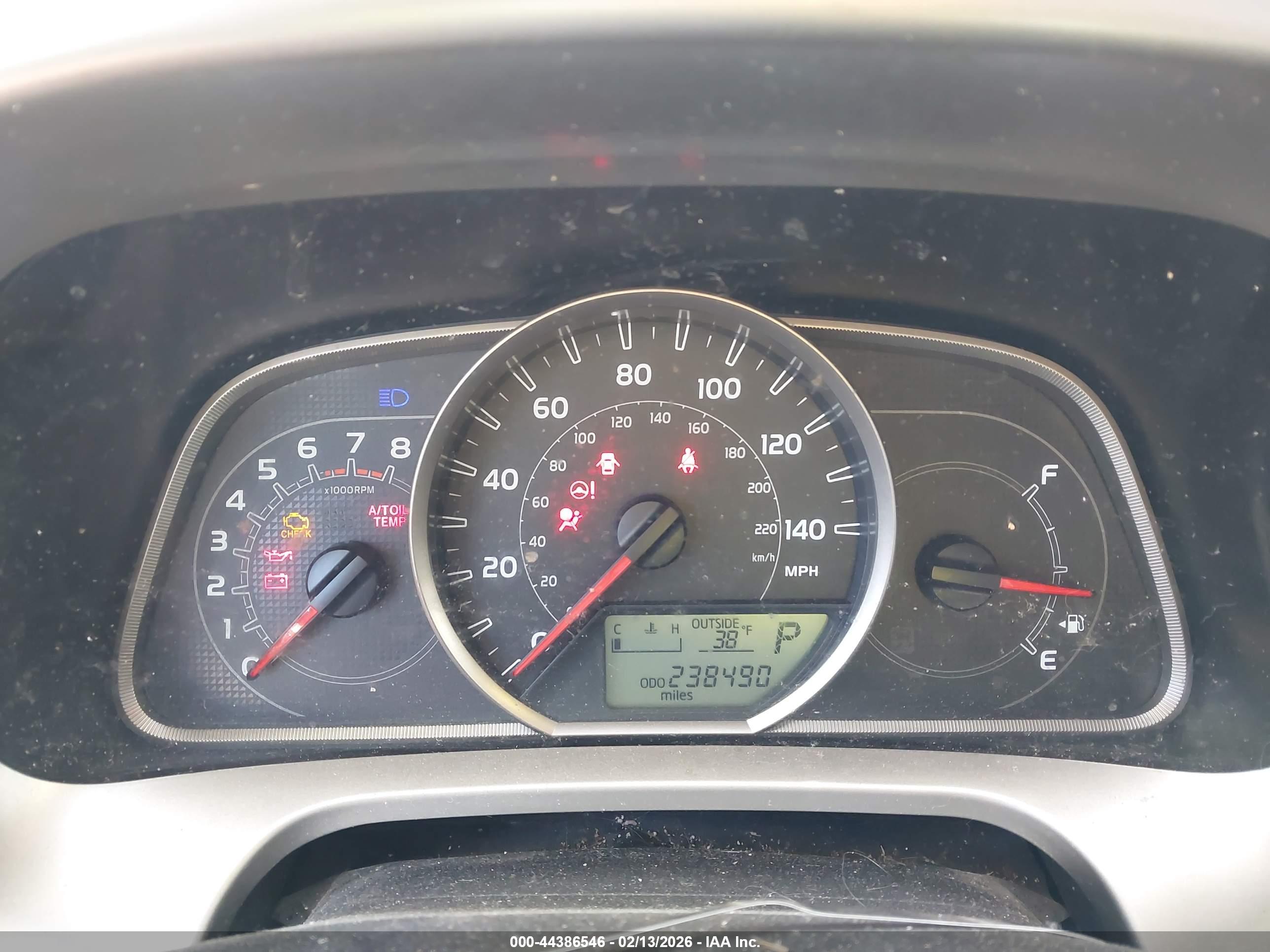 TOYOTA RAV4 image 7