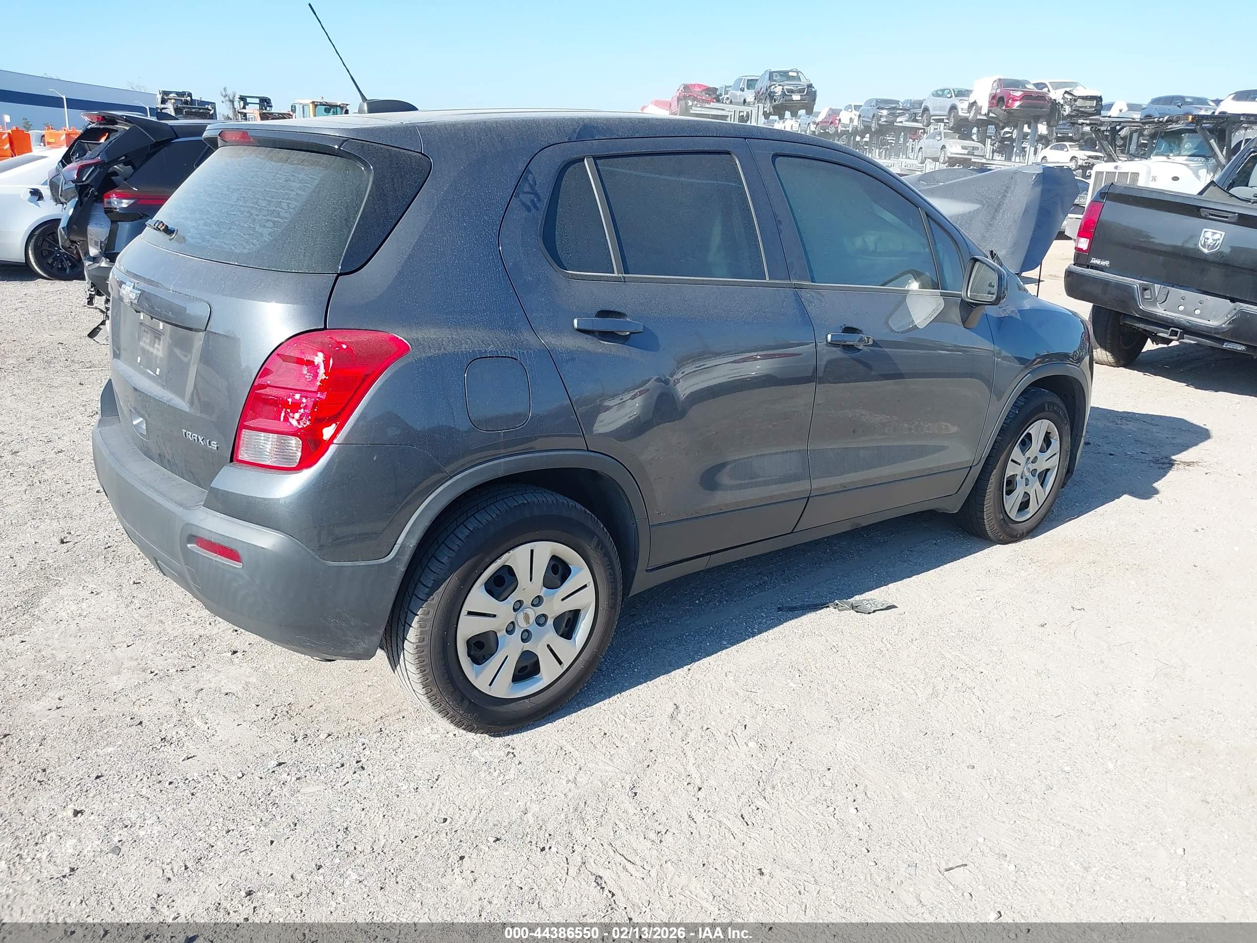 CHEVROLET TRAX image 4