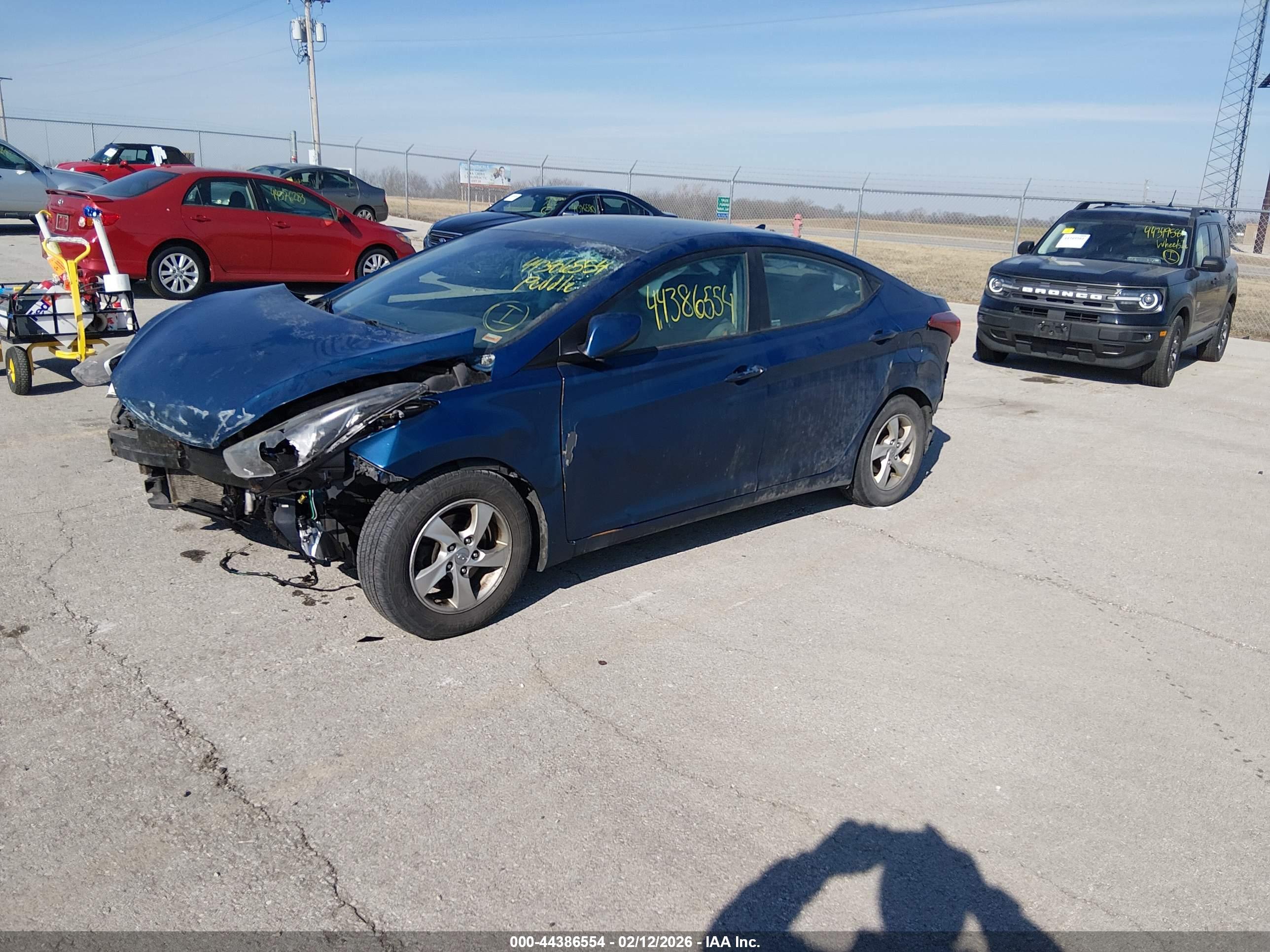 HYUNDAI ELANTRA image 2