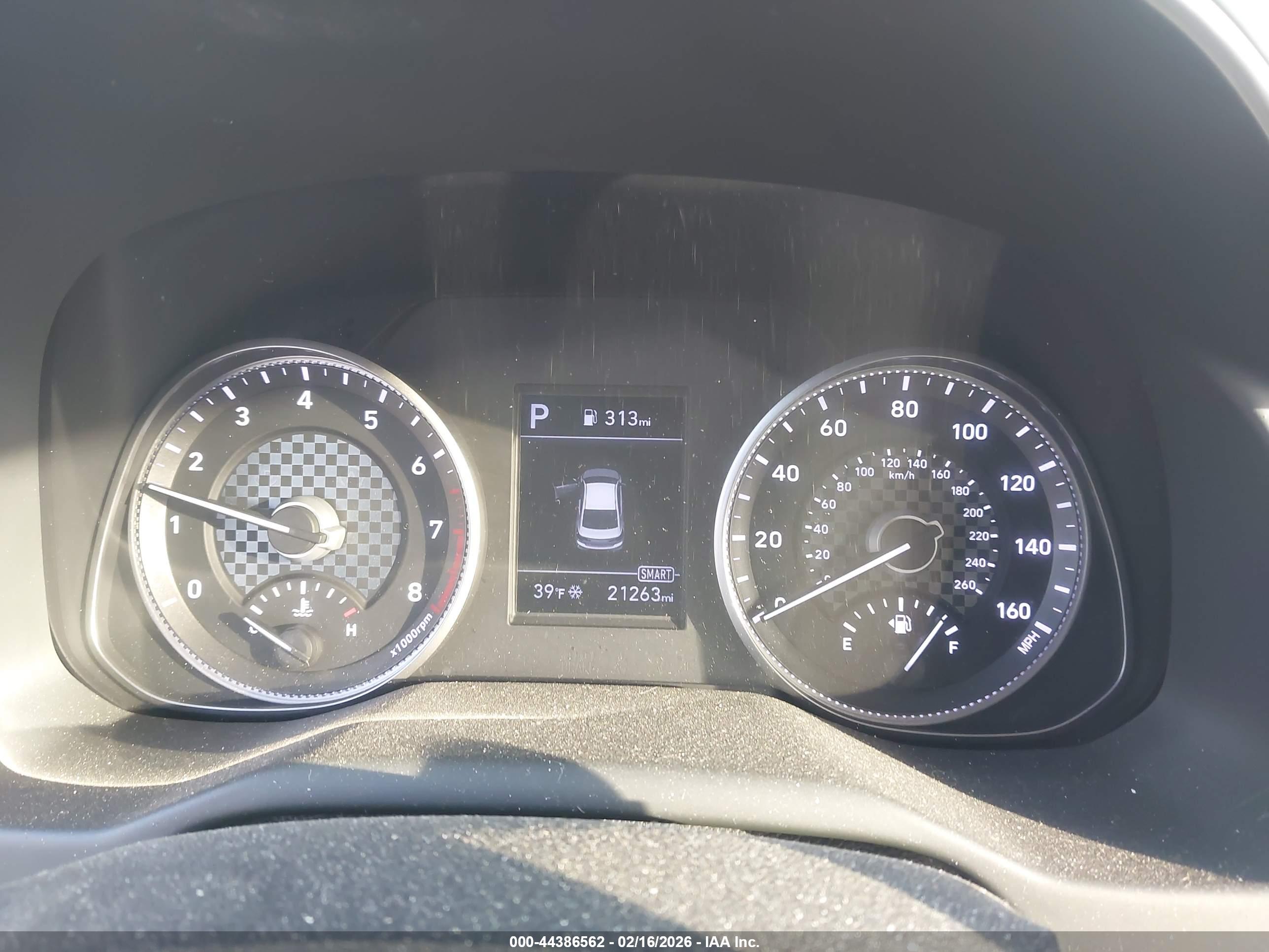 HYUNDAI ELANTRA image 7