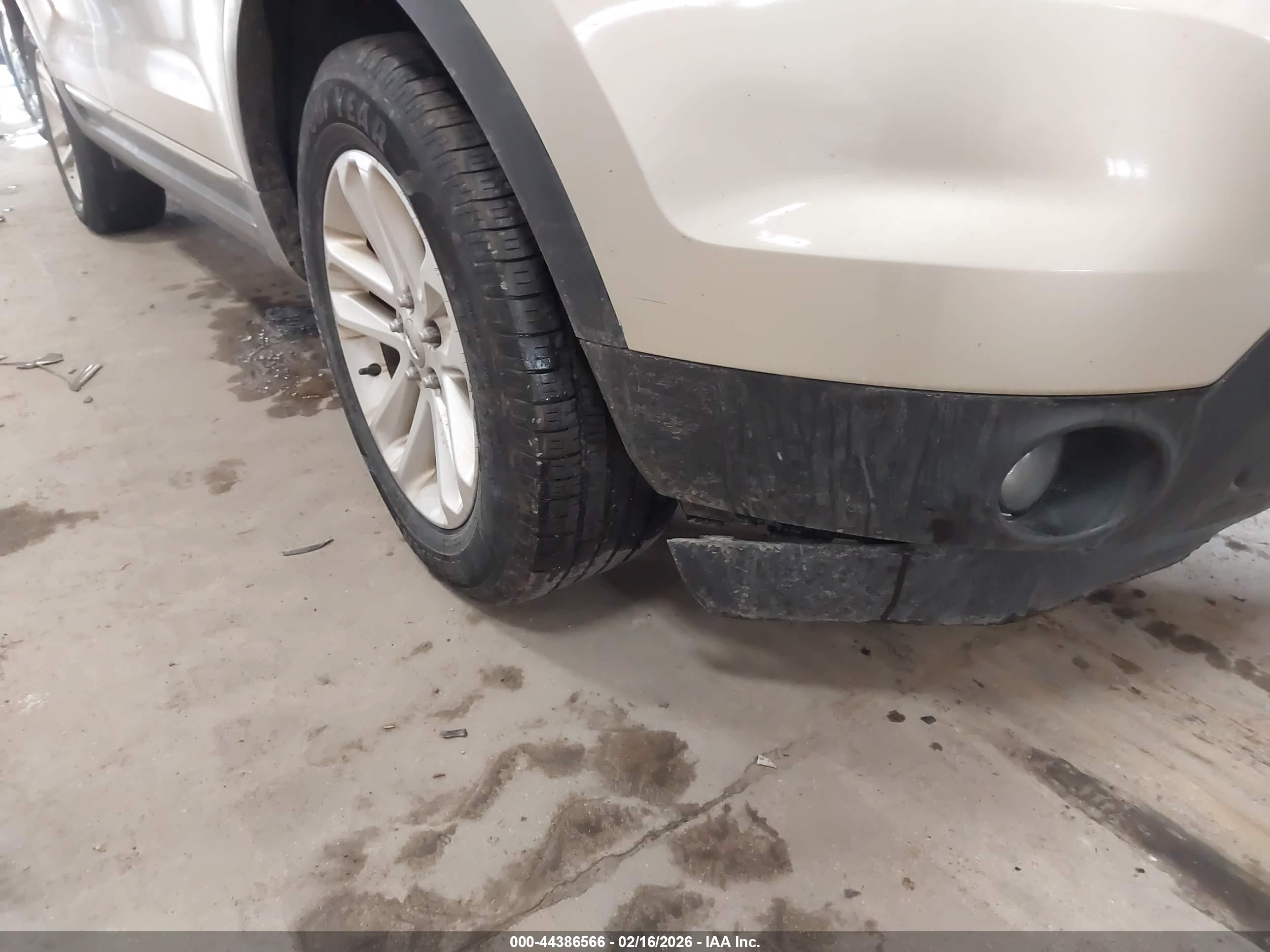 FORD EXPLORER image 6