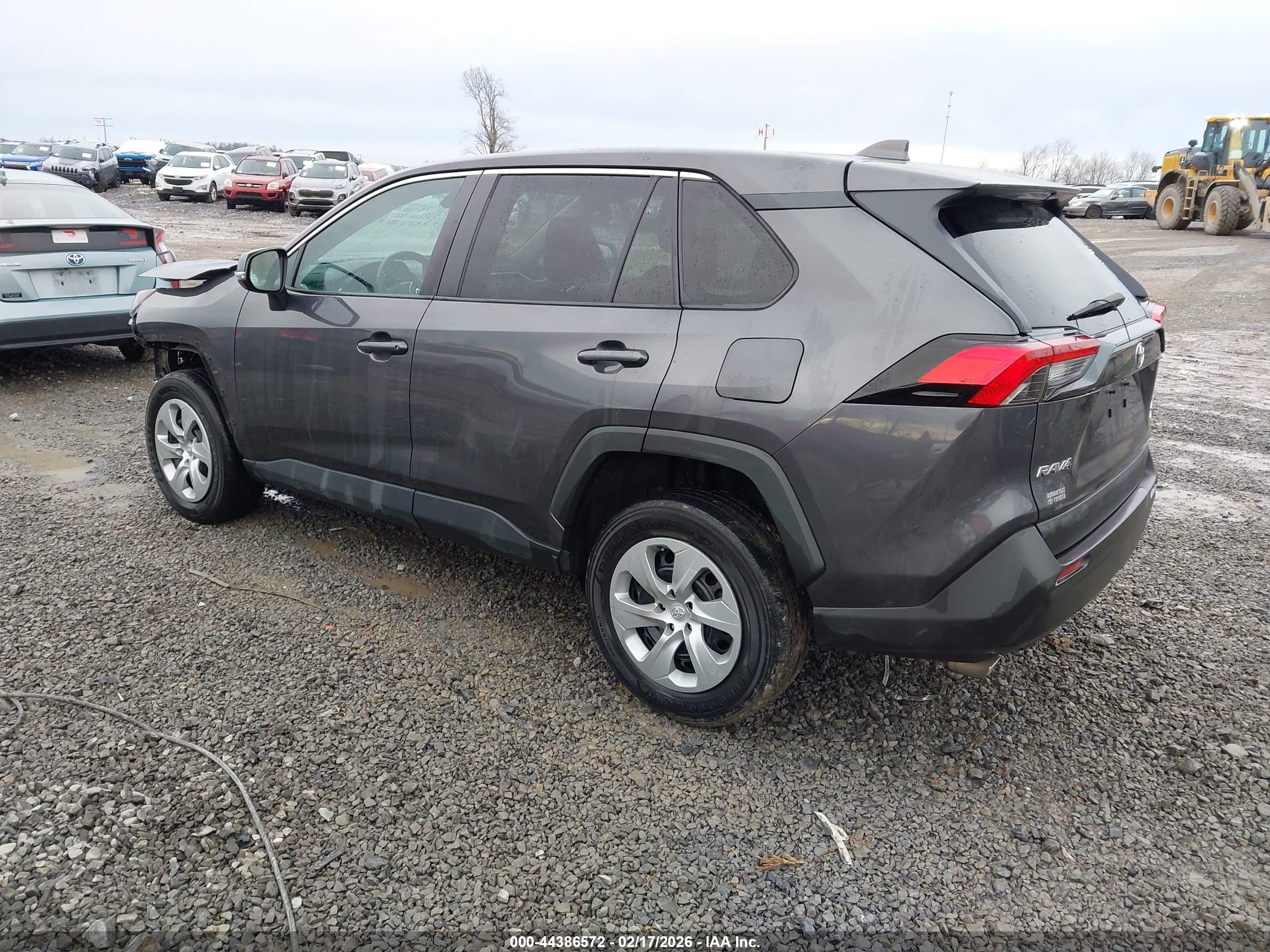 TOYOTA RAV4 image 3