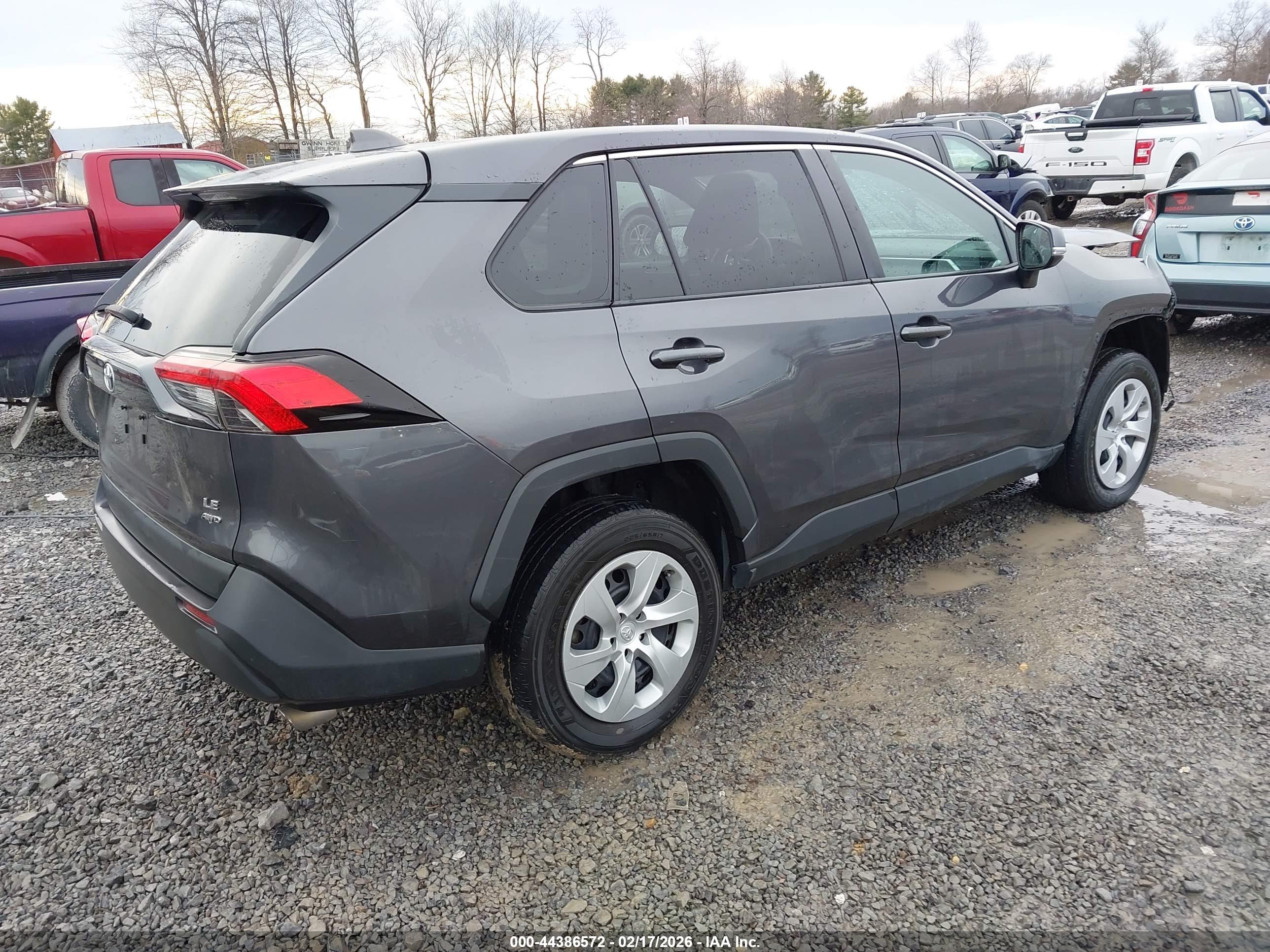 TOYOTA RAV4 image 4