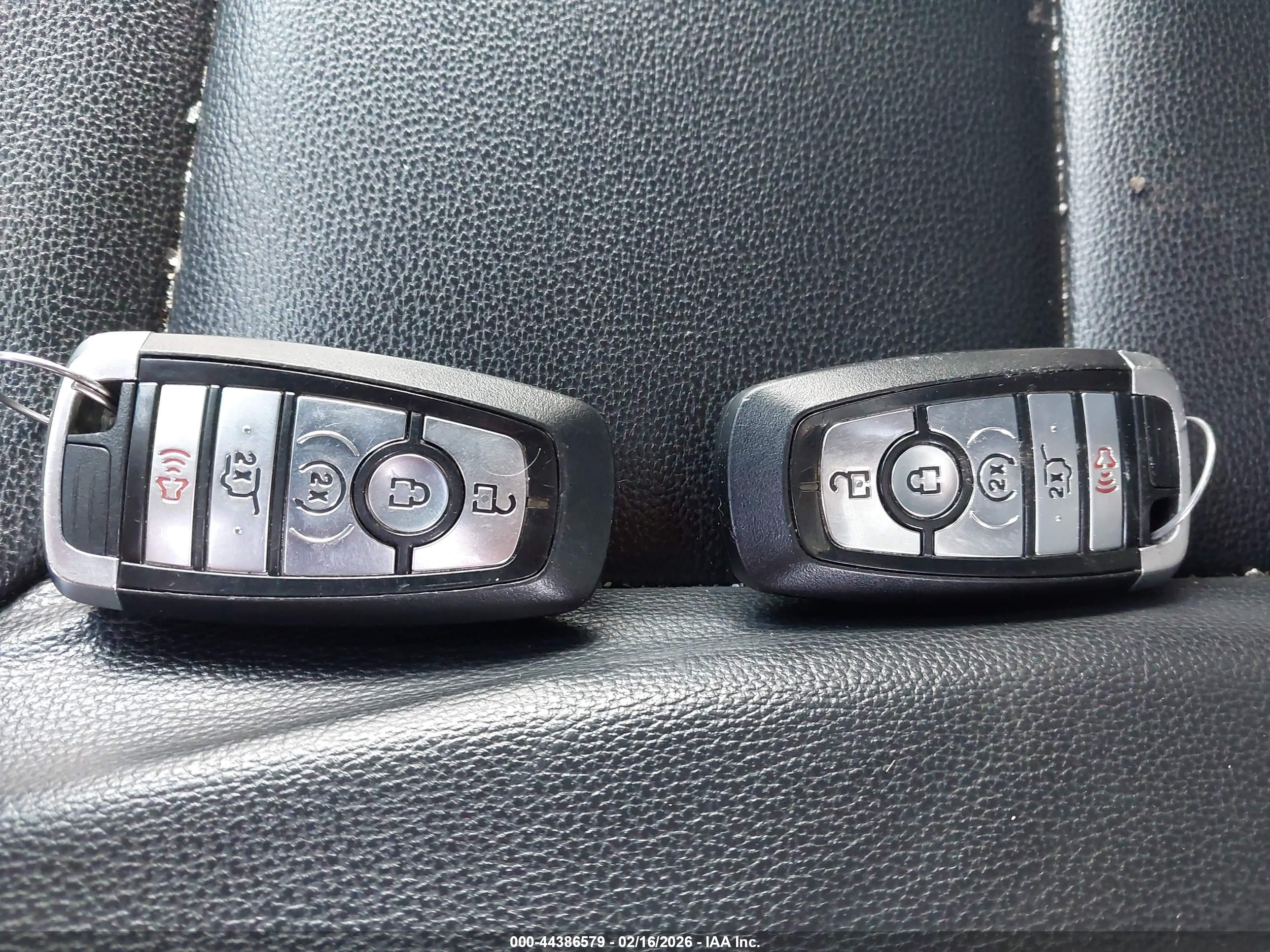 FORD EXPLORER image 11