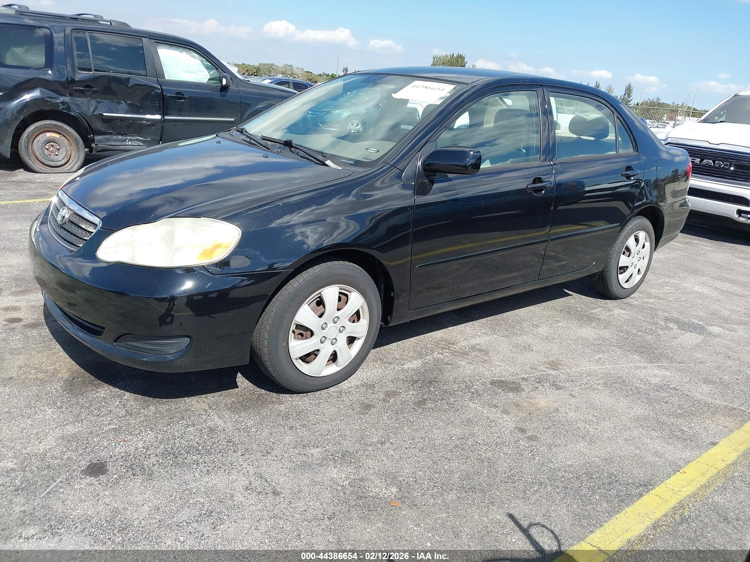 TOYOTA COROLLA image 2