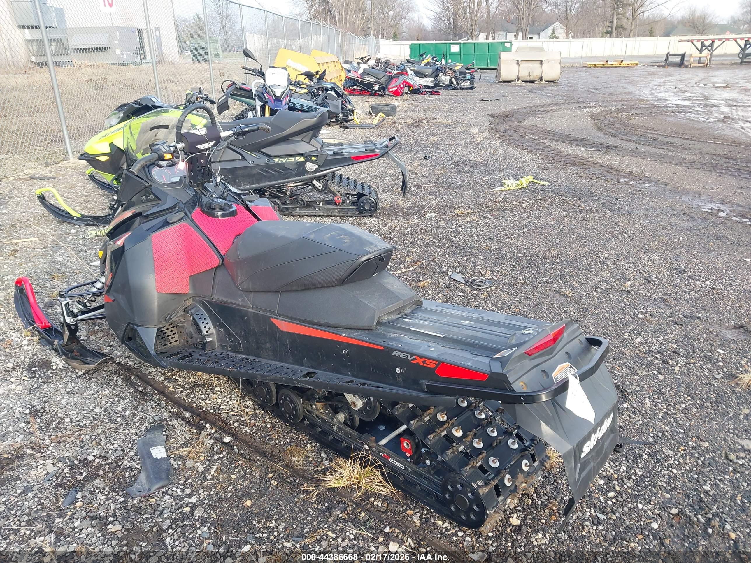 SKI-DOO RENEGADE image 3