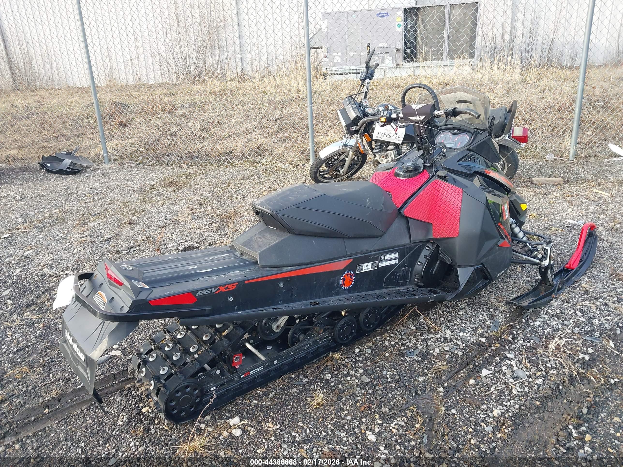 SKI-DOO RENEGADE image 4