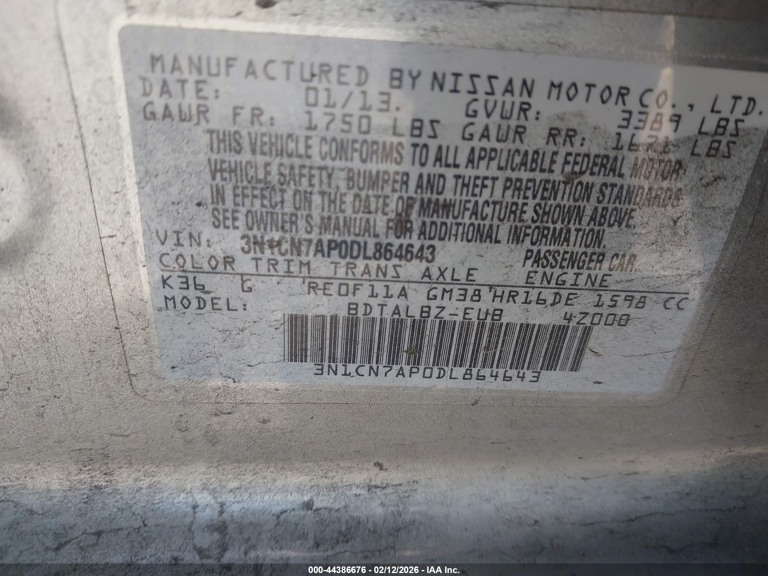 NISSAN VERSA image 9