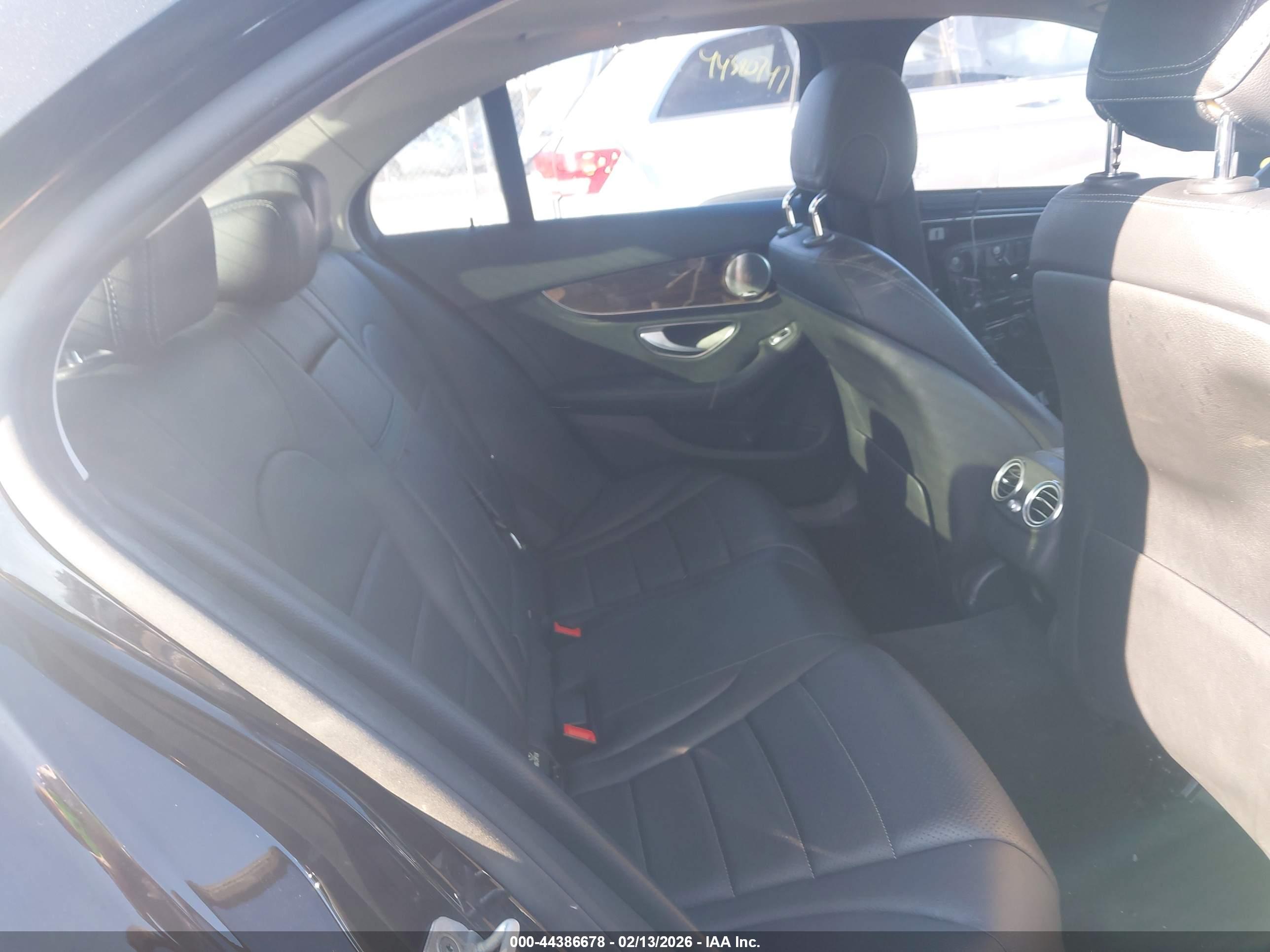 MERCEDES-BENZ C image 8