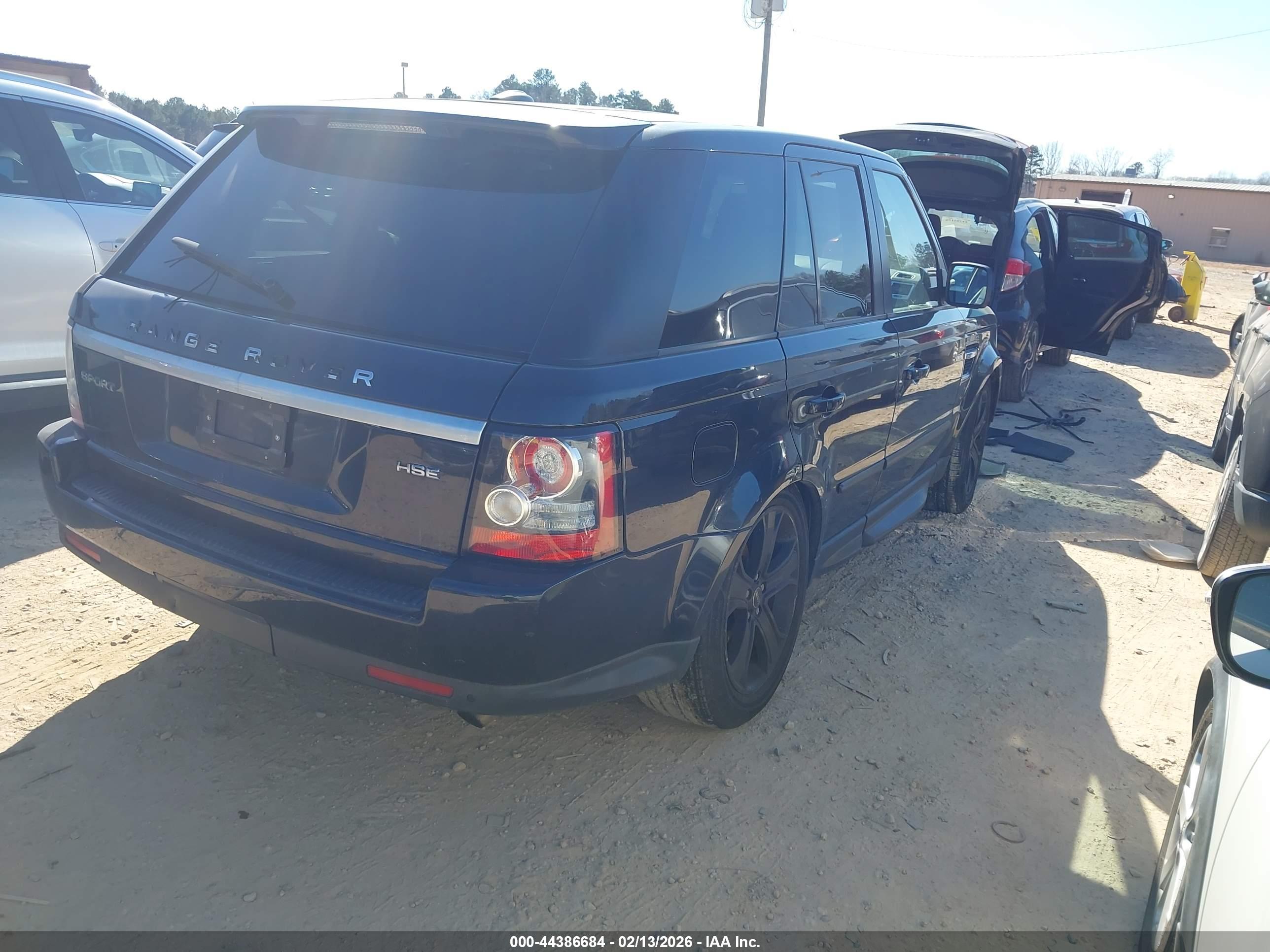 LAND ROVER image 4