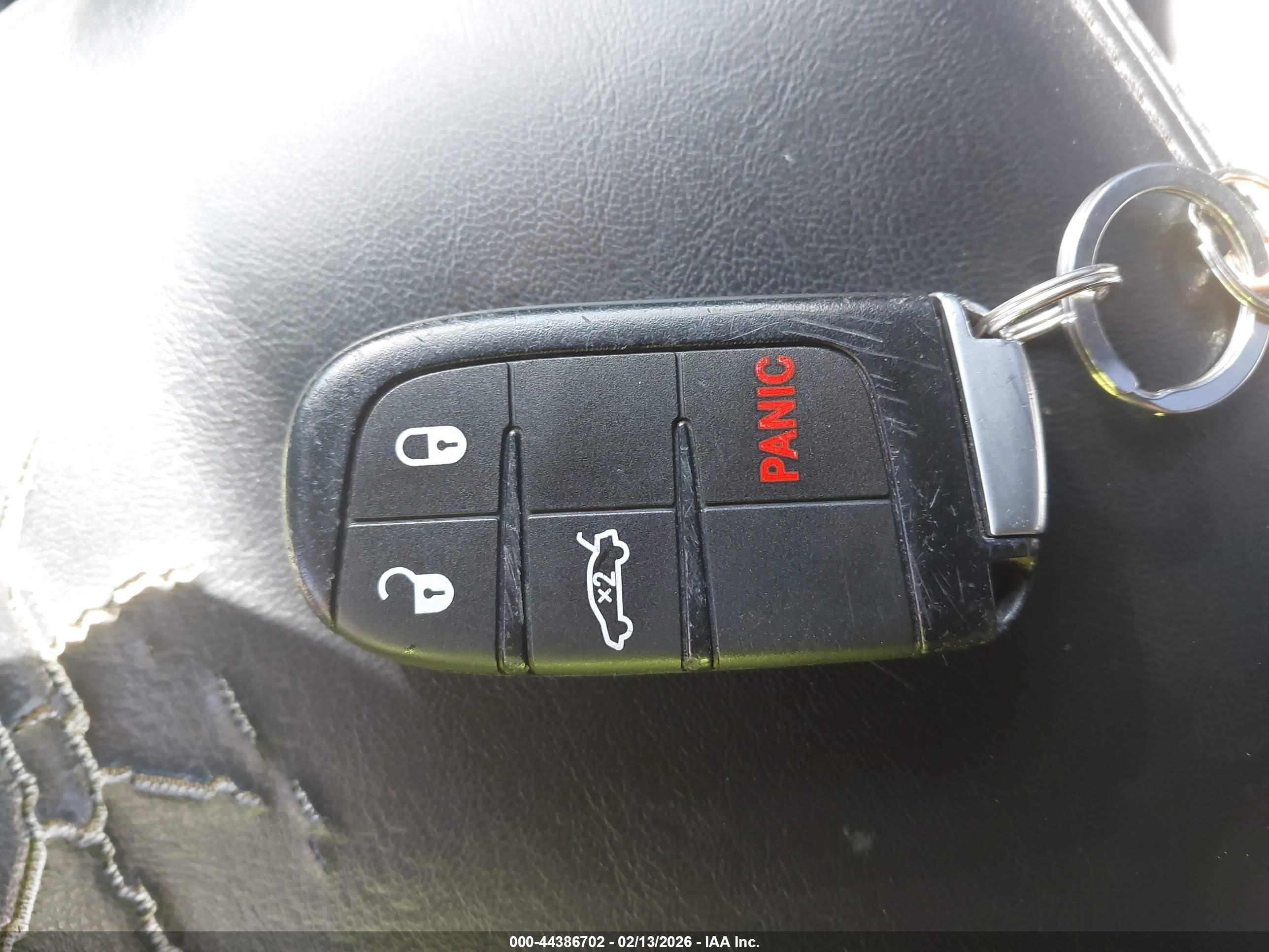 CHRYSLER 300 image 11