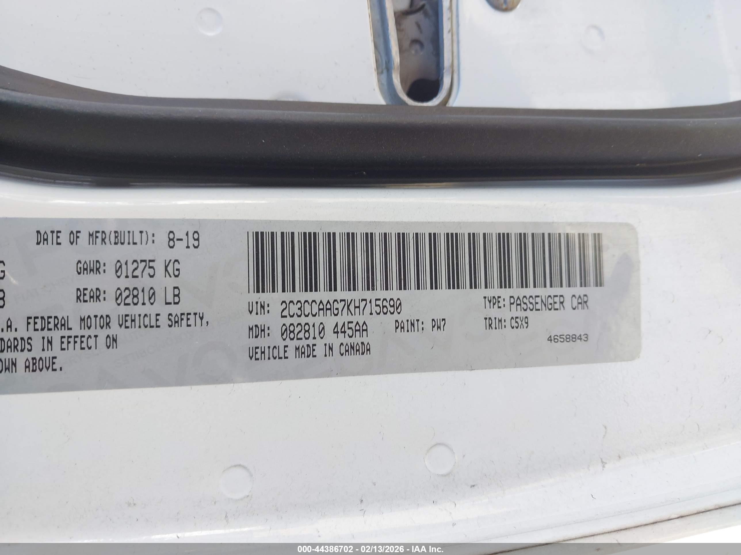 CHRYSLER 300 image 9