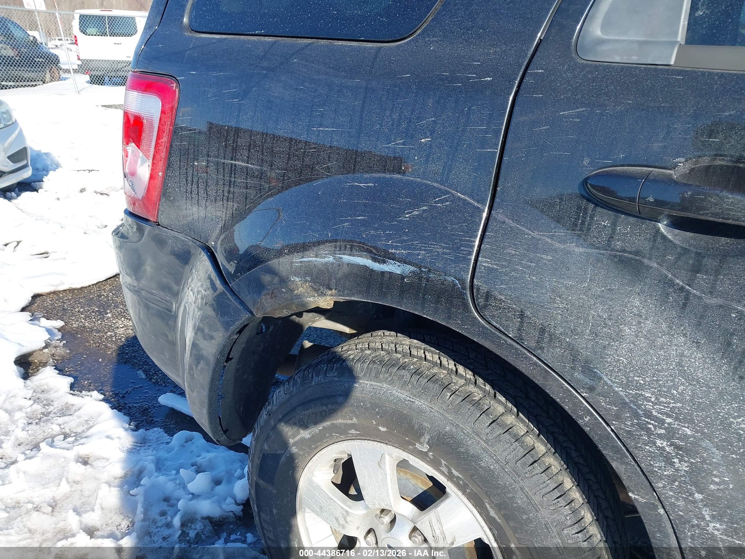 FORD ESCAPE image 6