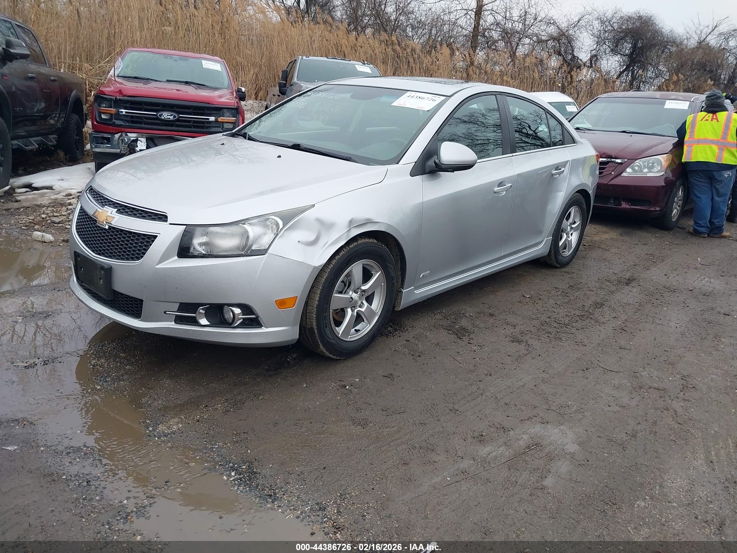 CHEVROLET CRUZE image 2