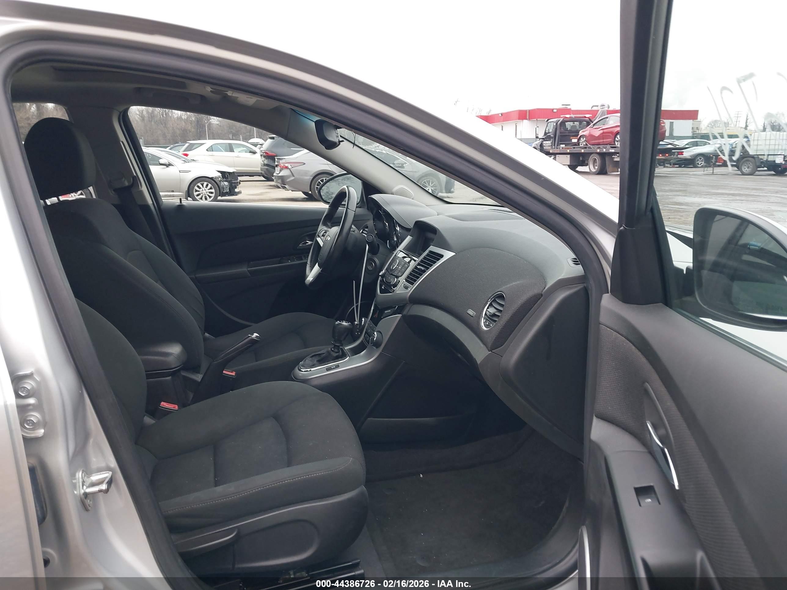 CHEVROLET CRUZE image 5