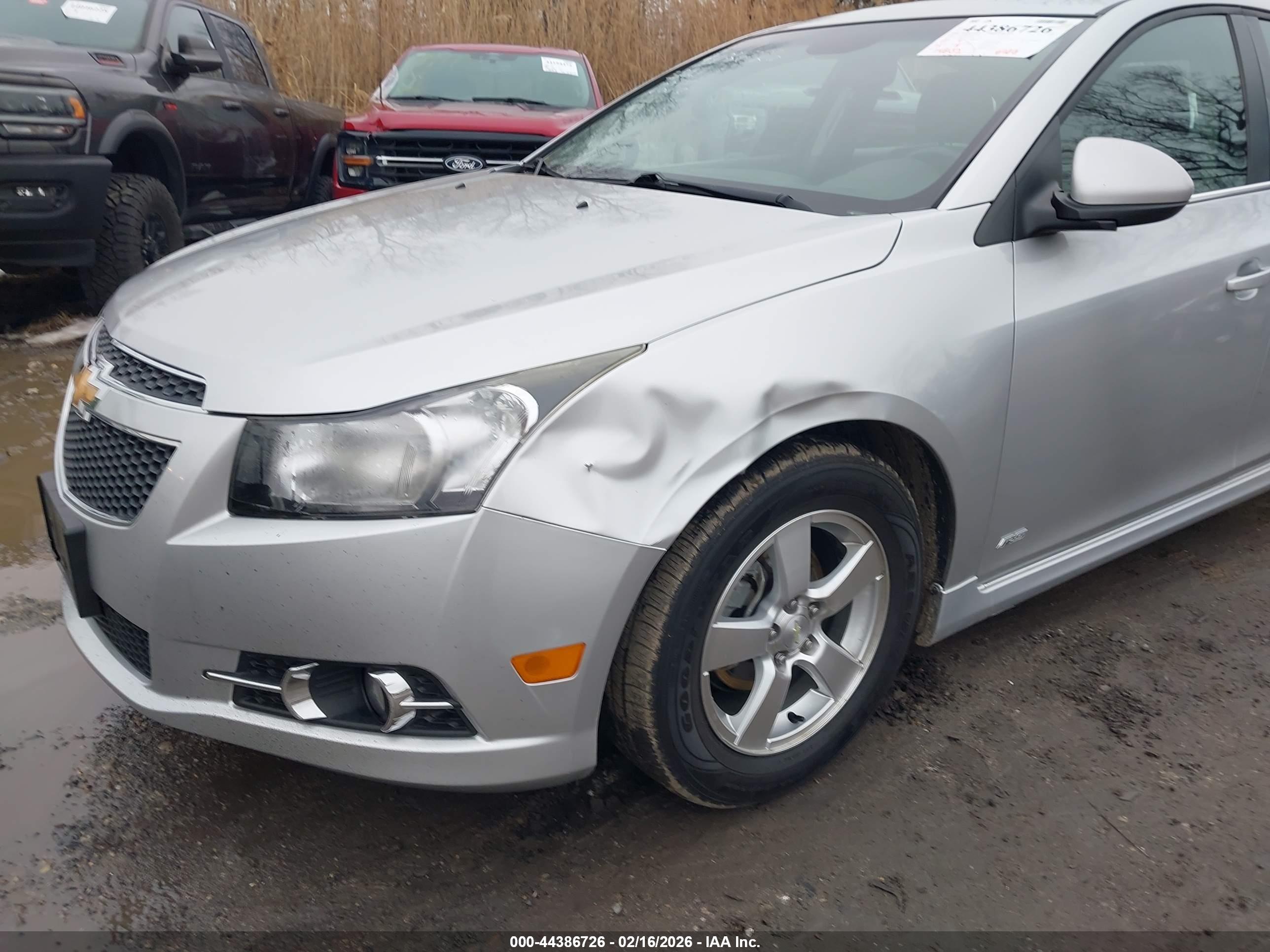 CHEVROLET CRUZE image 6