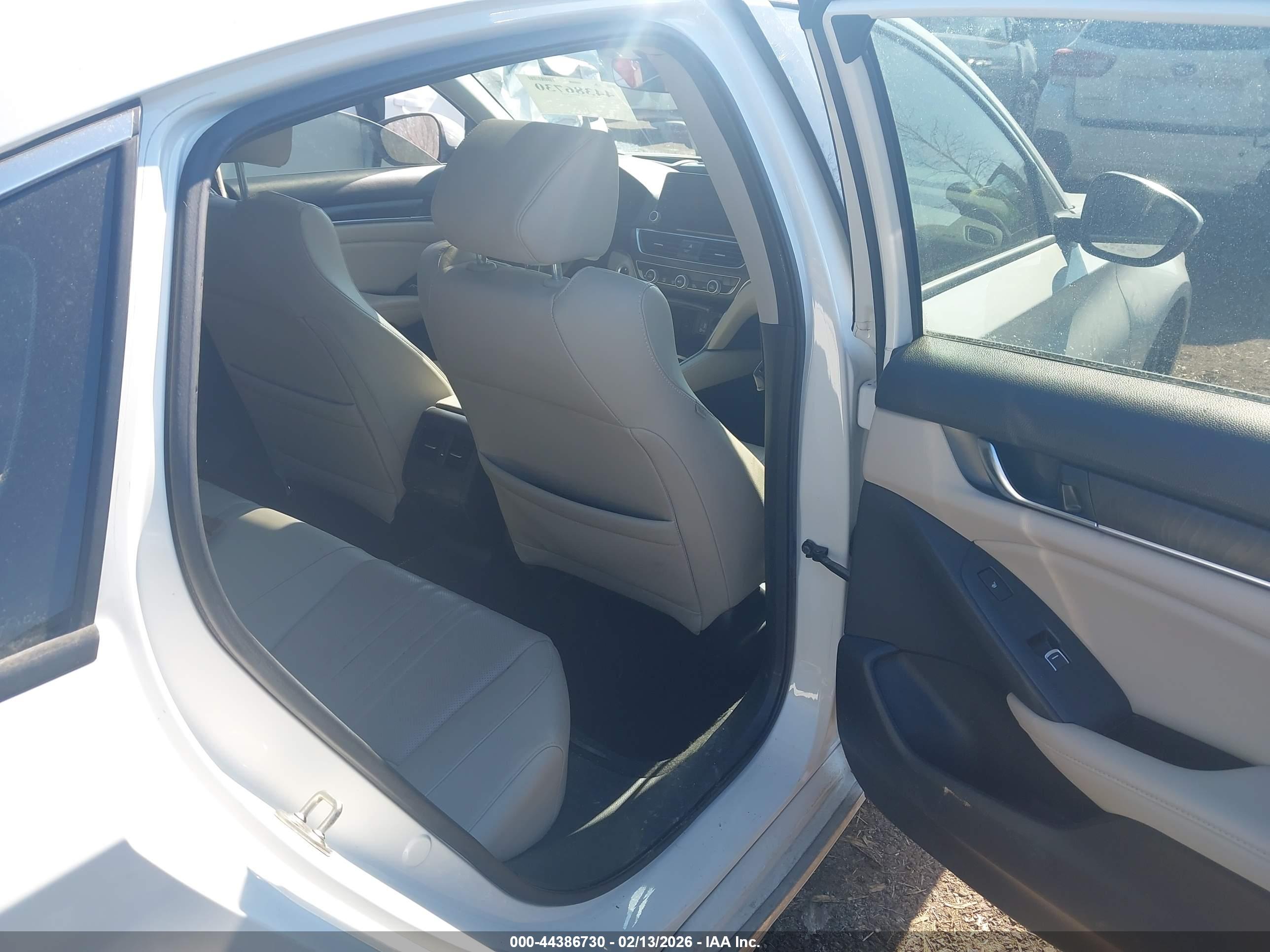 HONDA ACCORD image 8