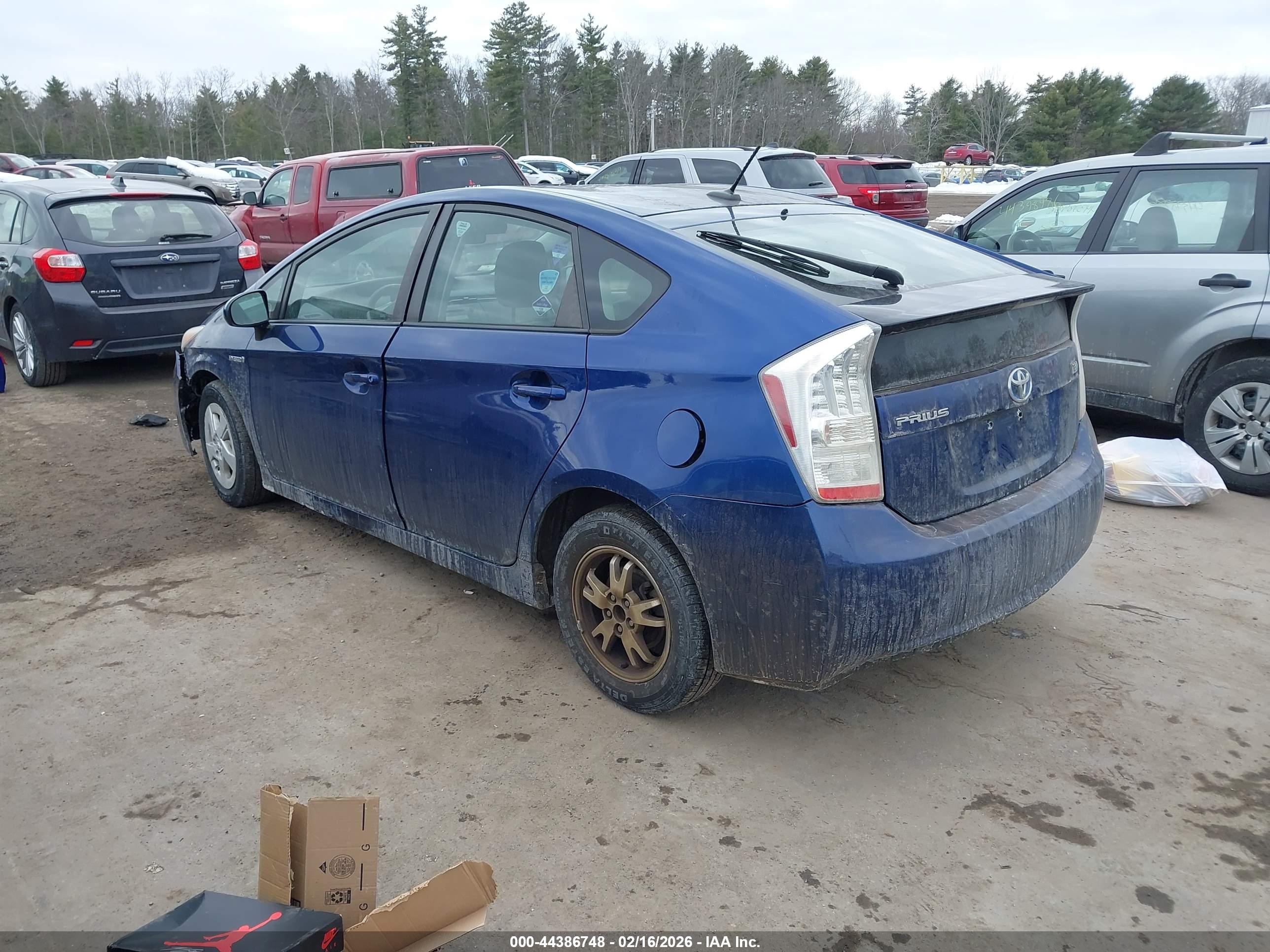 TOYOTA PRIUS image 3