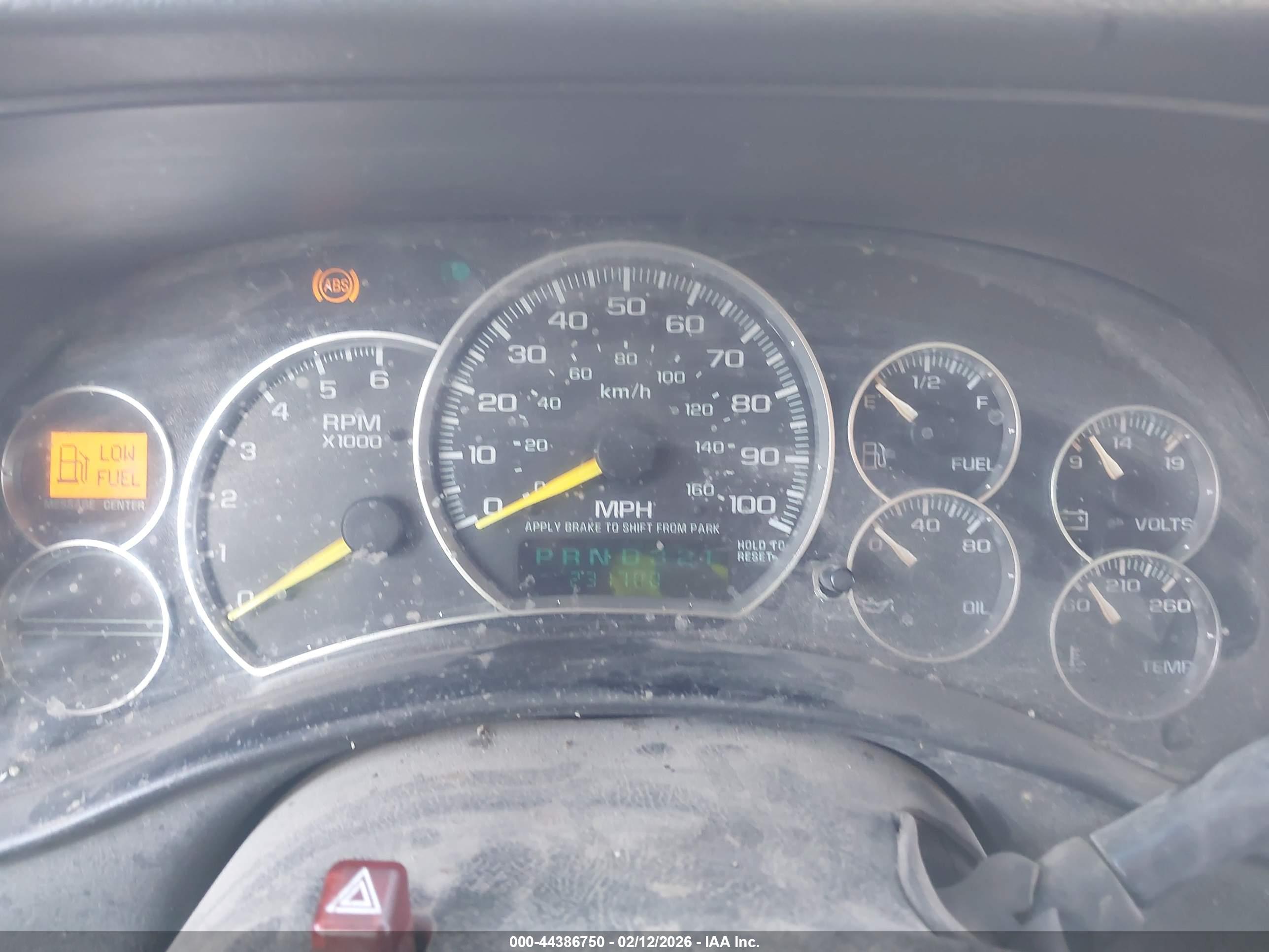 CHEVROLET SILVERADO image 7