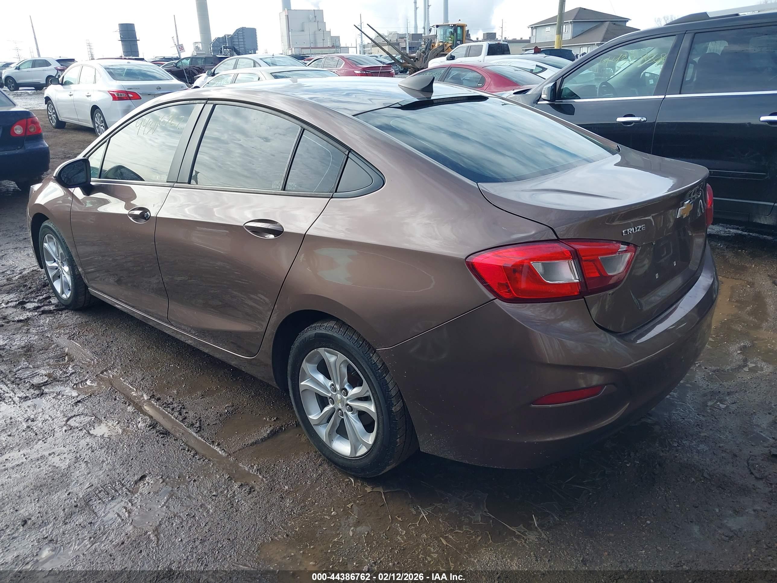 CHEVROLET CRUZE image 3