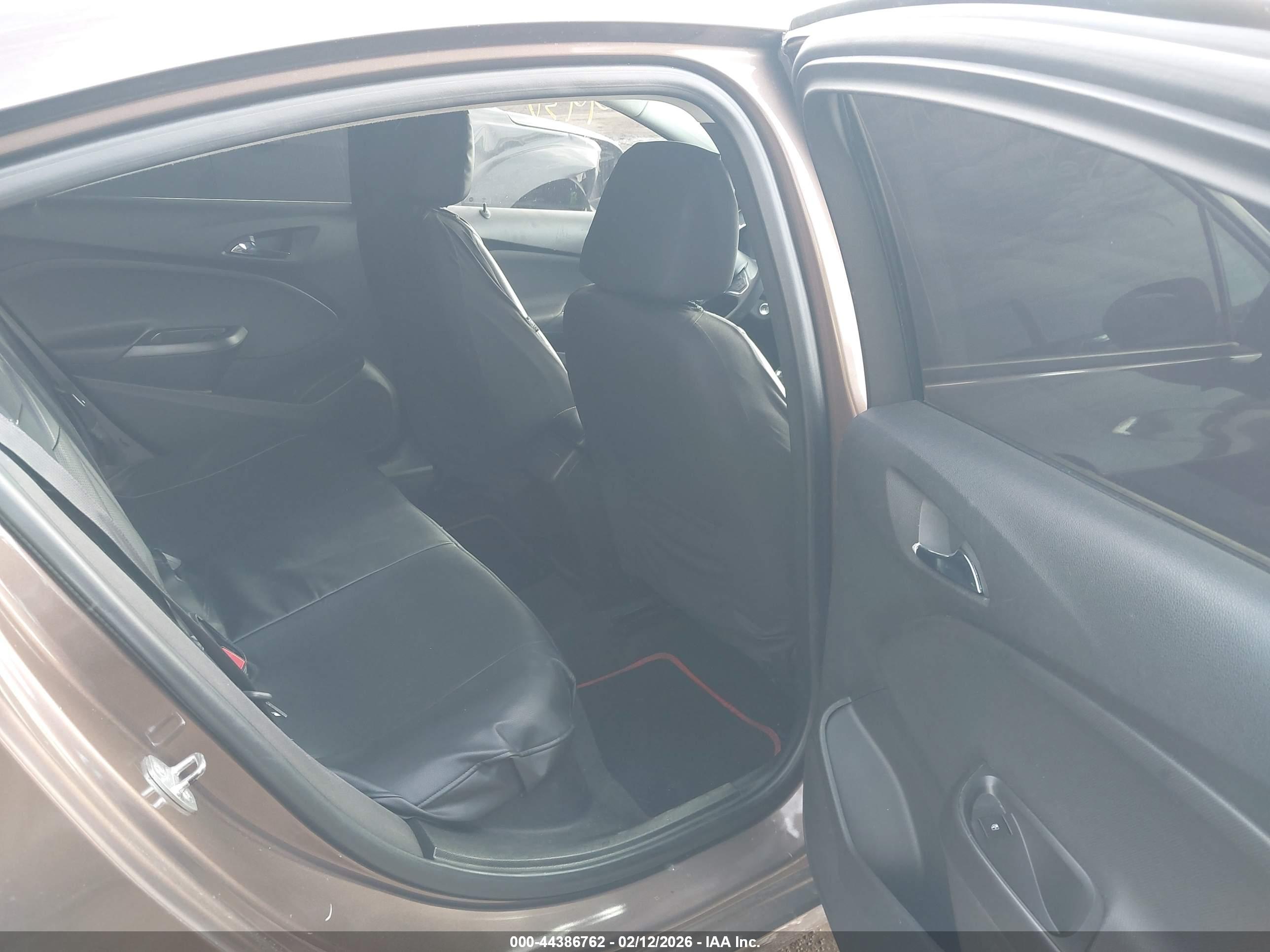 CHEVROLET CRUZE image 8