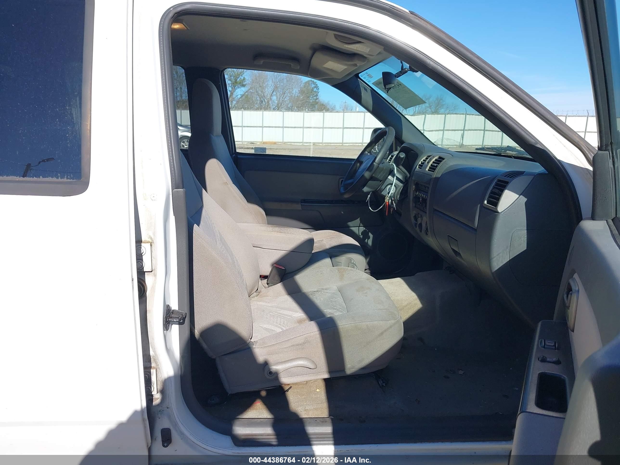 CHEVROLET COLORADO image 5