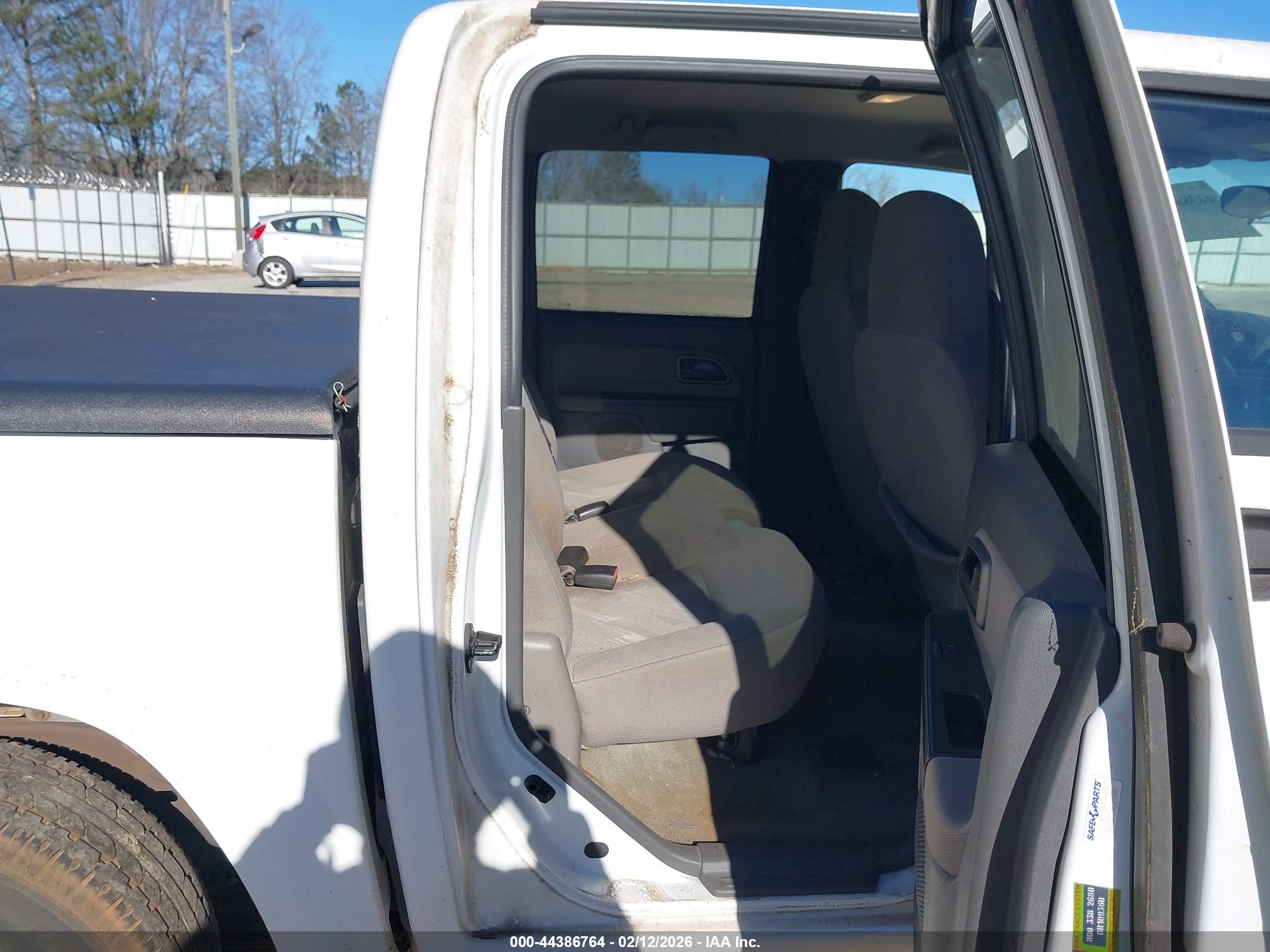 CHEVROLET COLORADO image 8