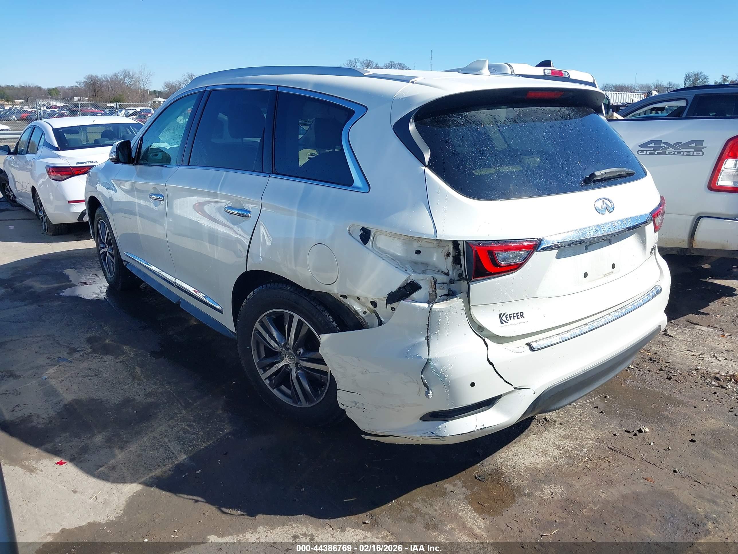 INFINITI QX60 image 3