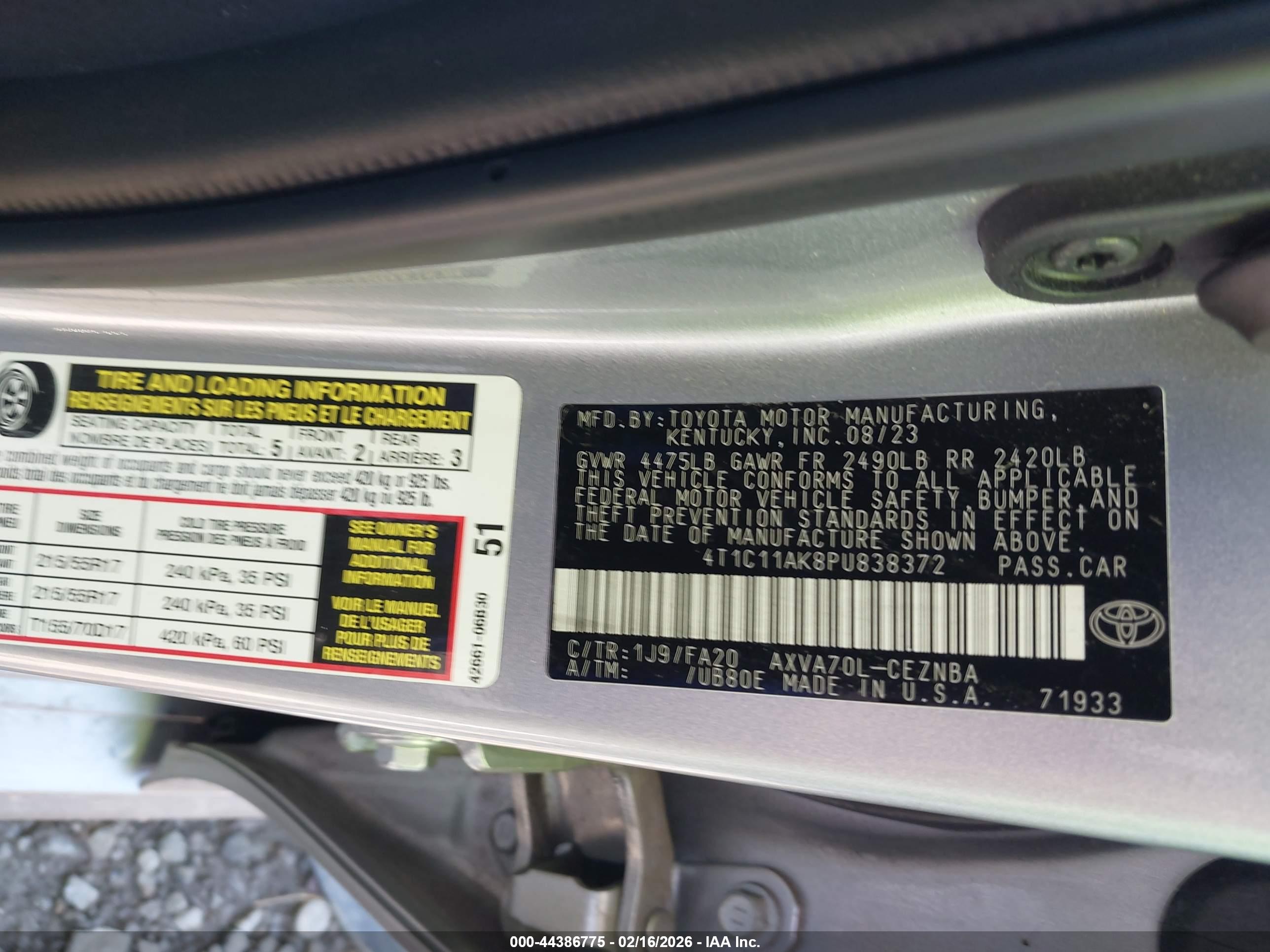 TOYOTA CAMRY image 9