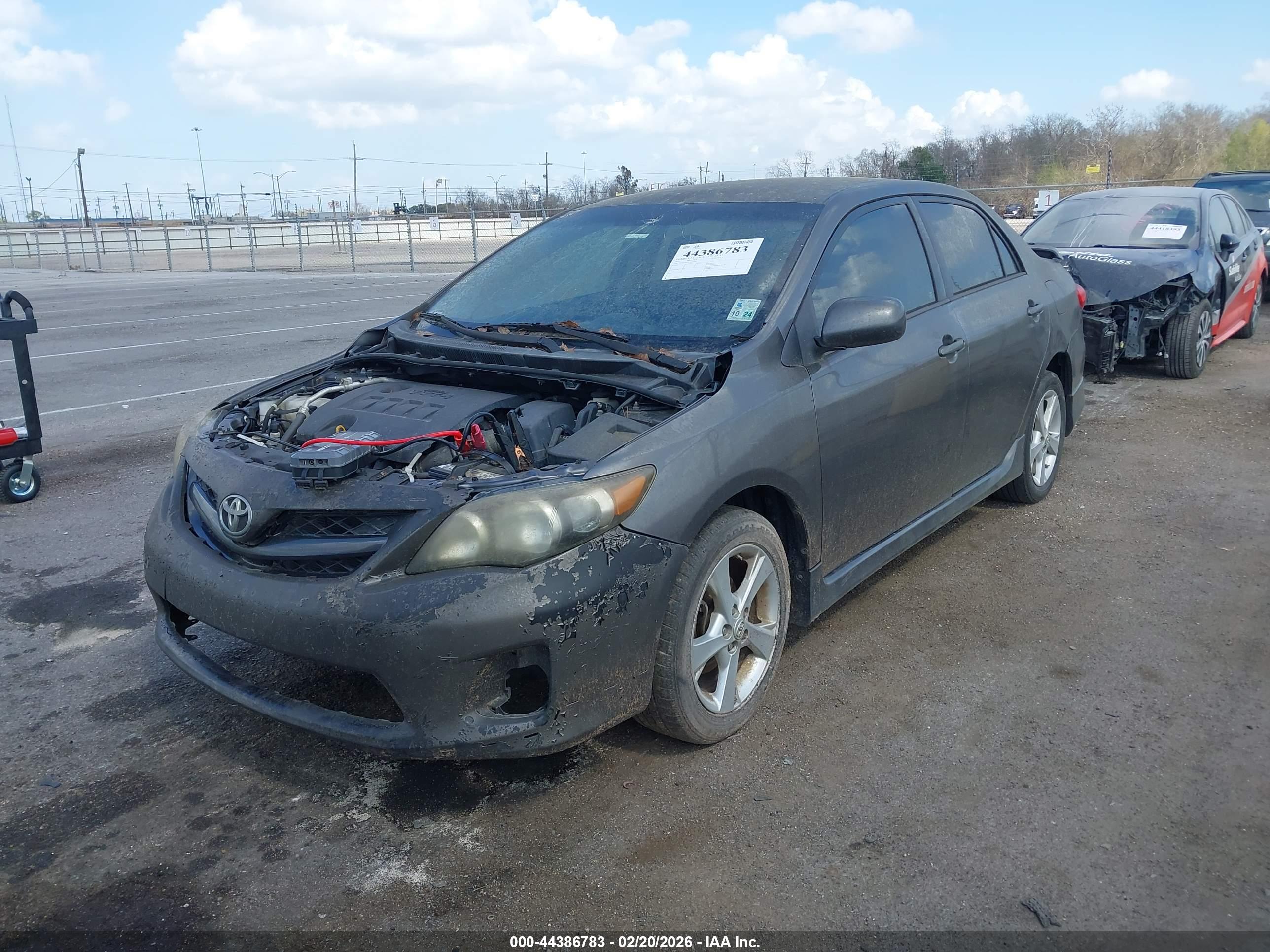 TOYOTA COROLLA image 2