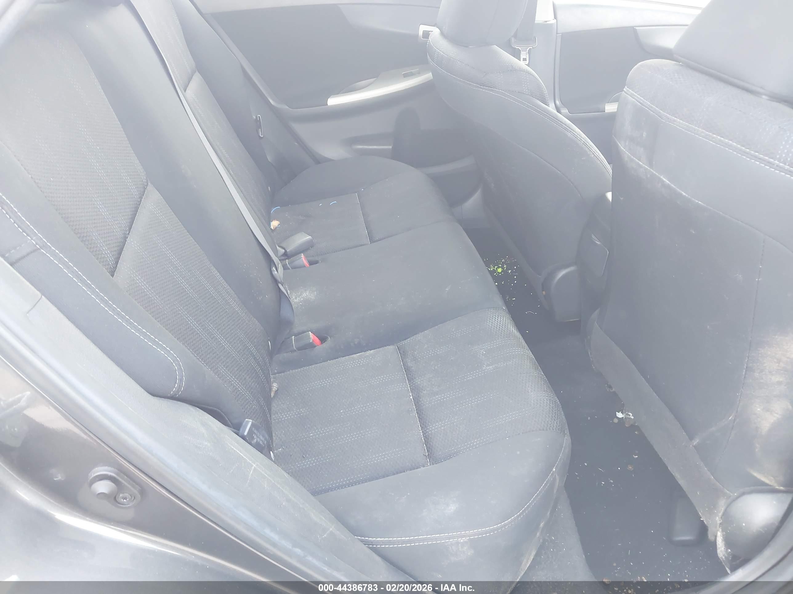 TOYOTA COROLLA image 8