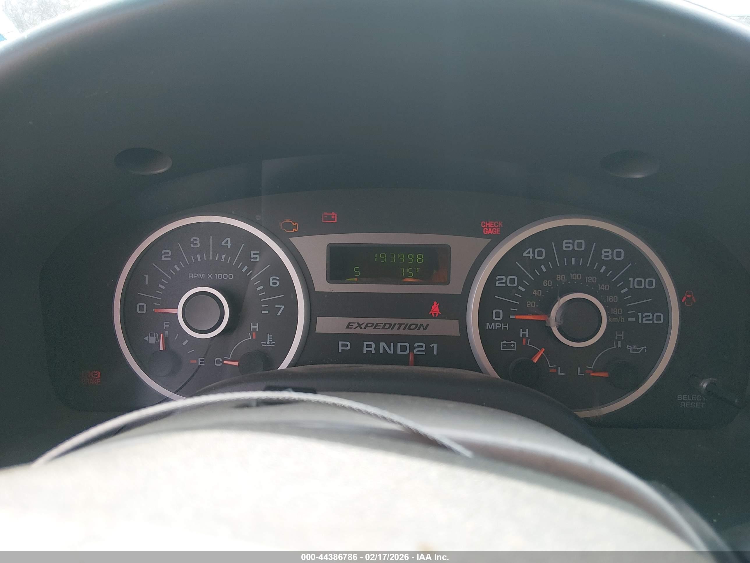 FORD EXPEDITION image 7