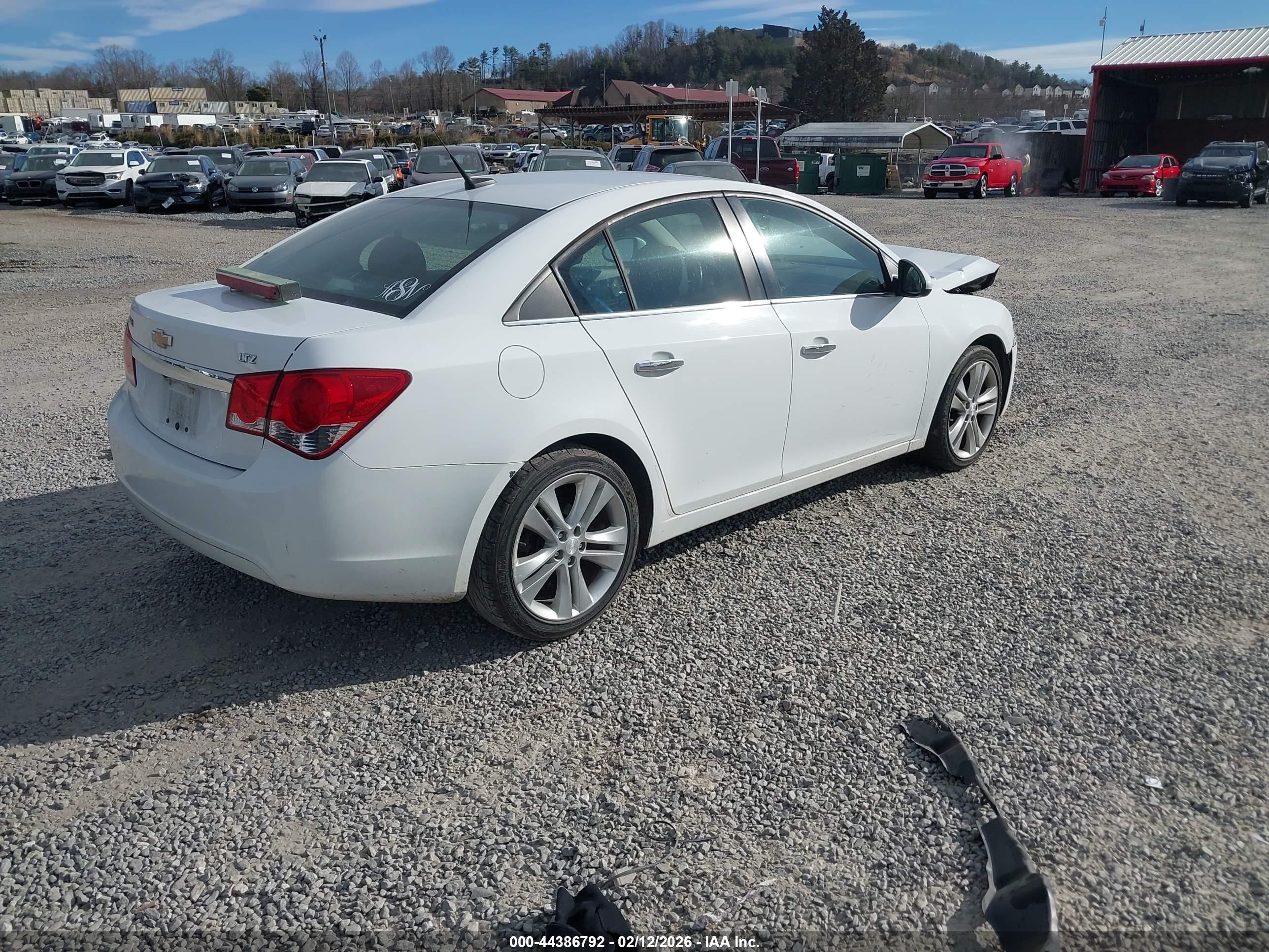 CHEVROLET CRUZE image 4