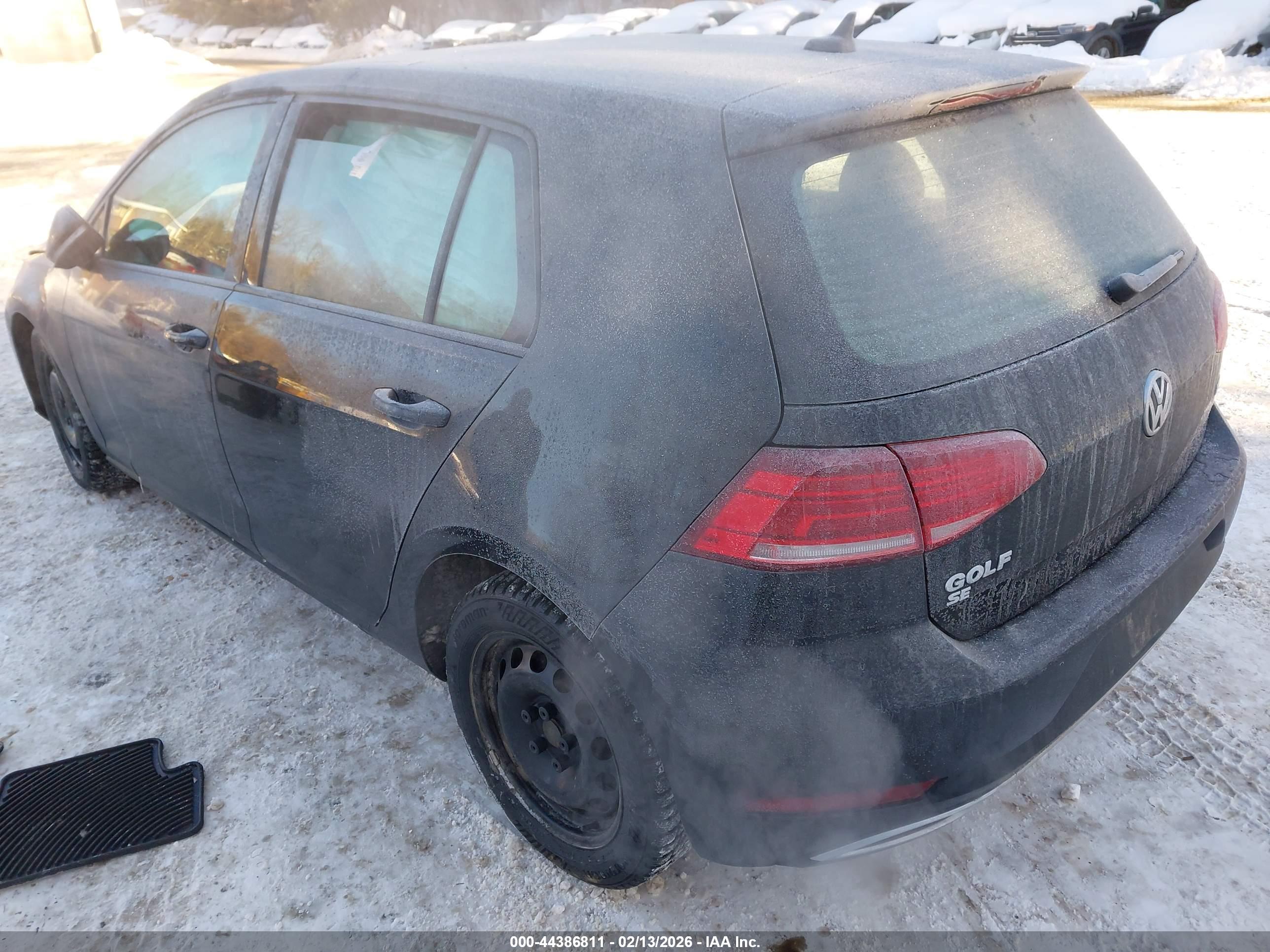 VOLKSWAGEN GOLF image 3