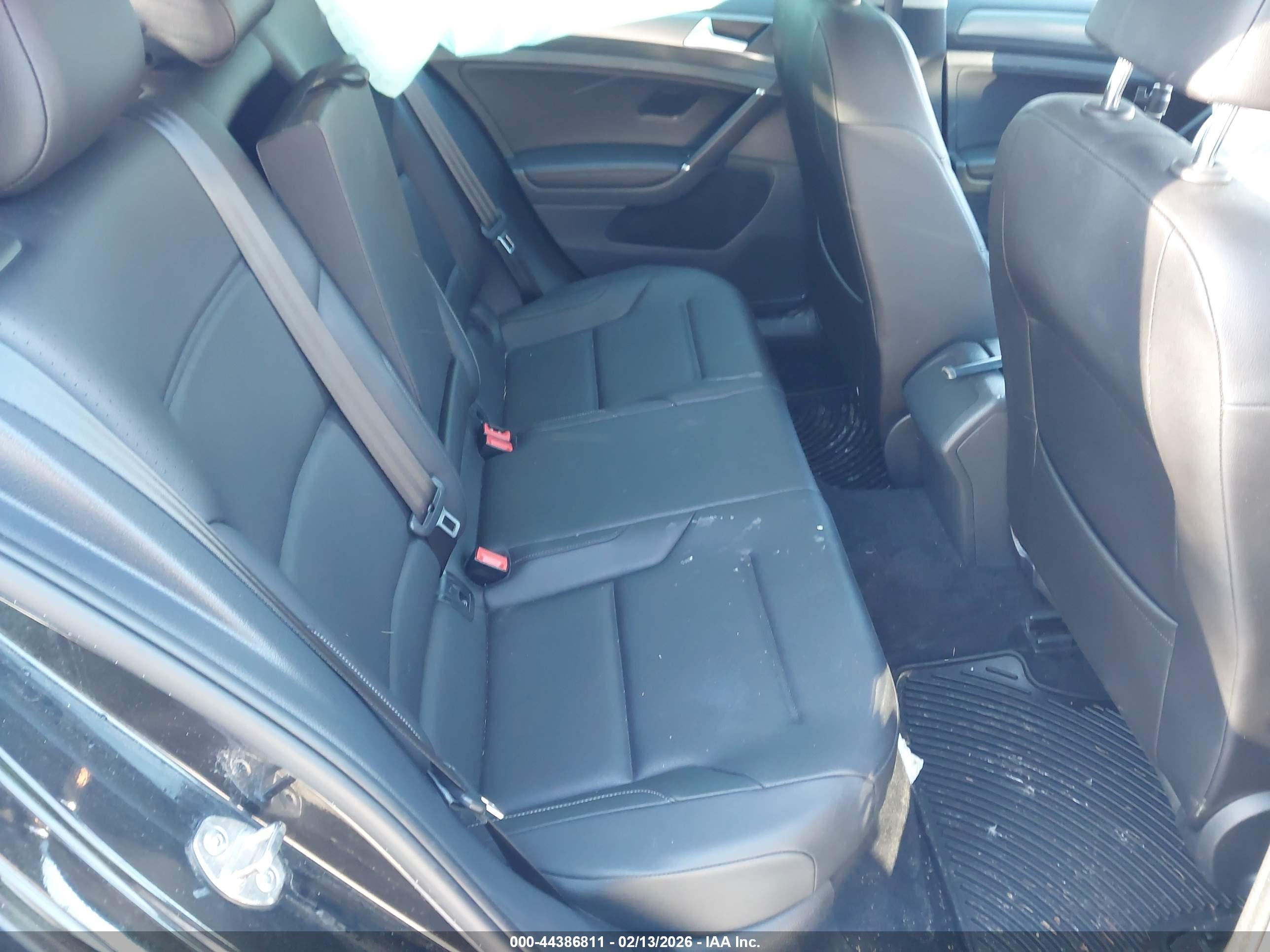 VOLKSWAGEN GOLF image 8