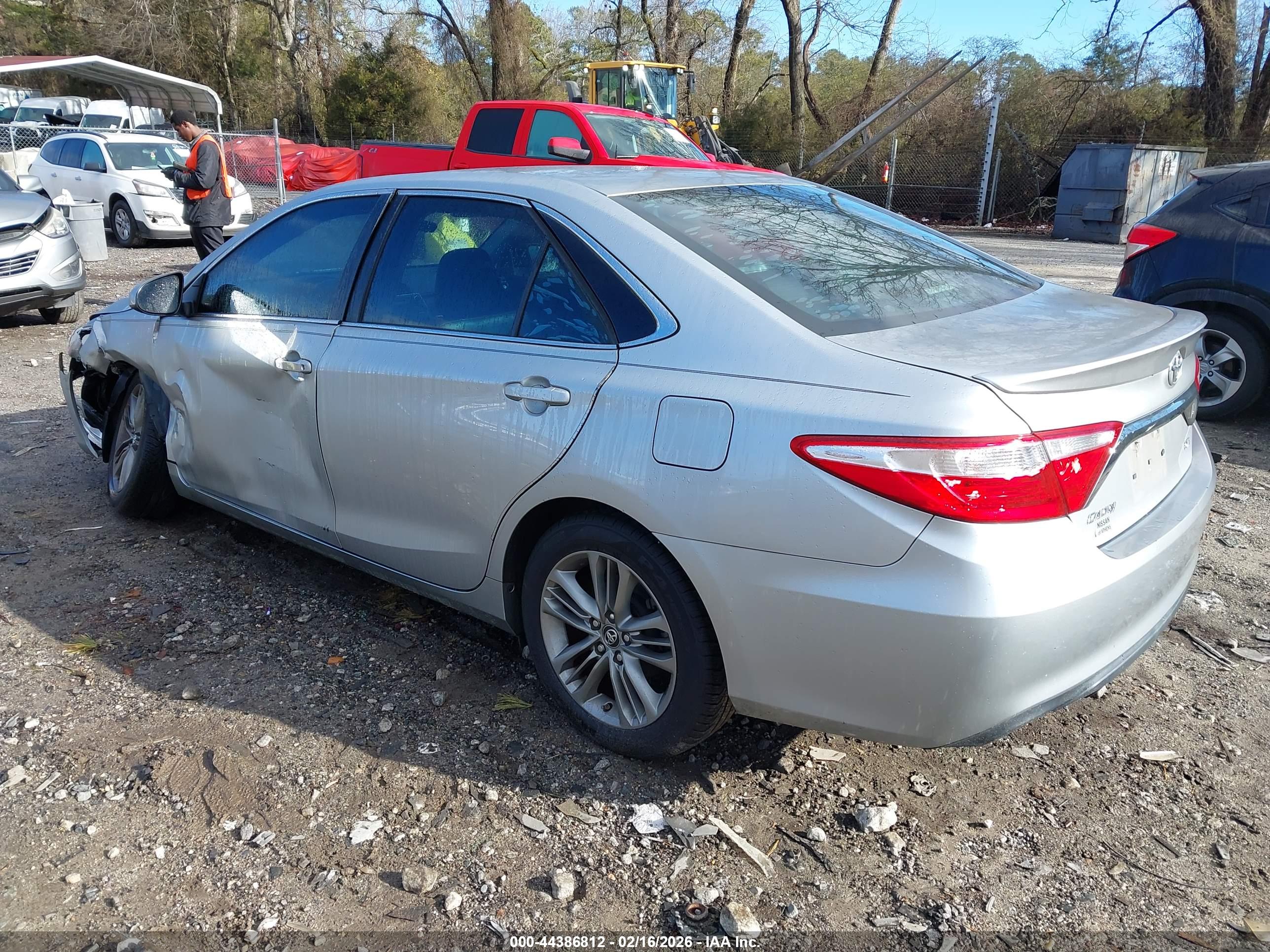 TOYOTA CAMRY image 3