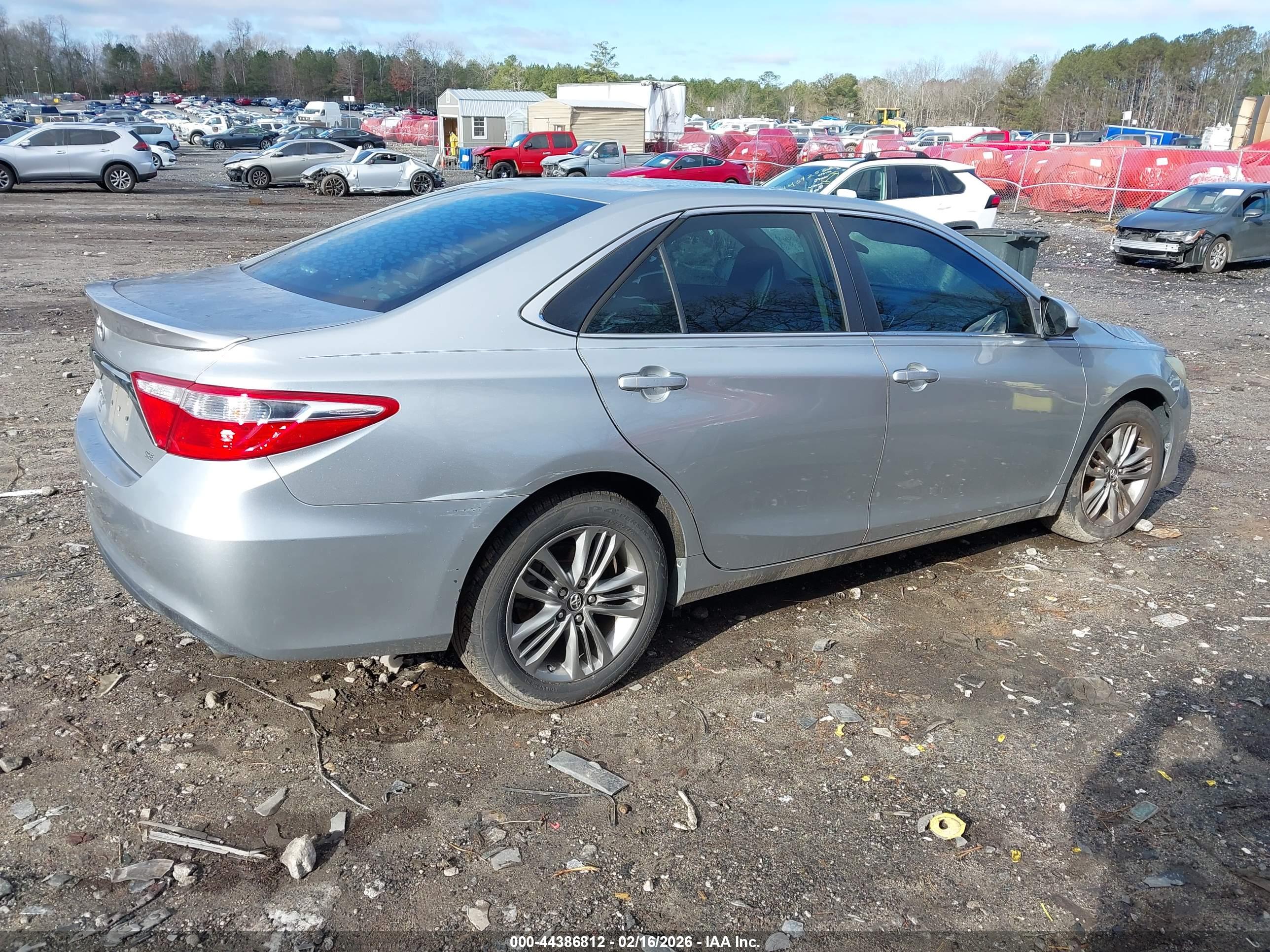 TOYOTA CAMRY image 4